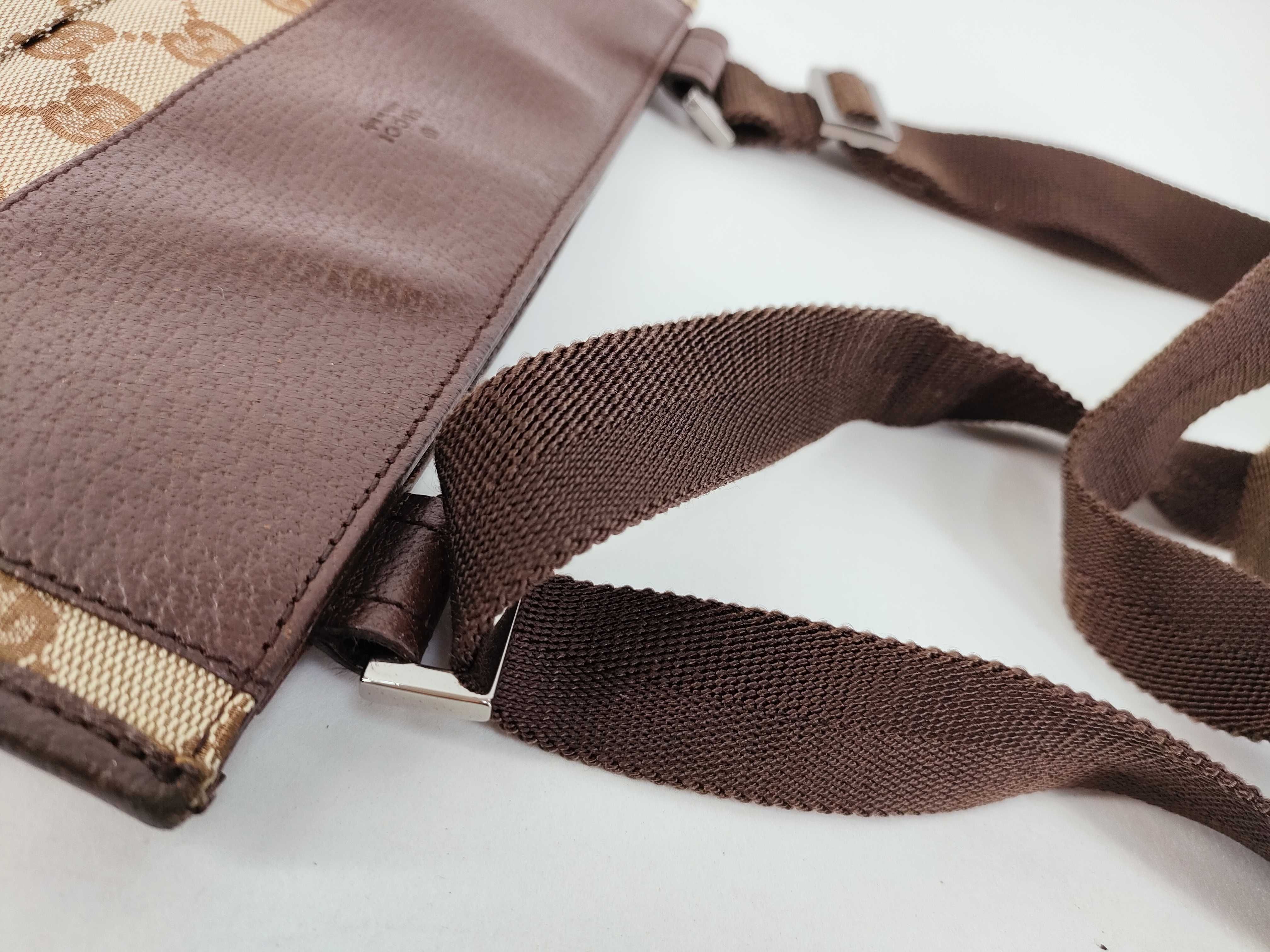 GG Canvas Shoulder Bag — view 5