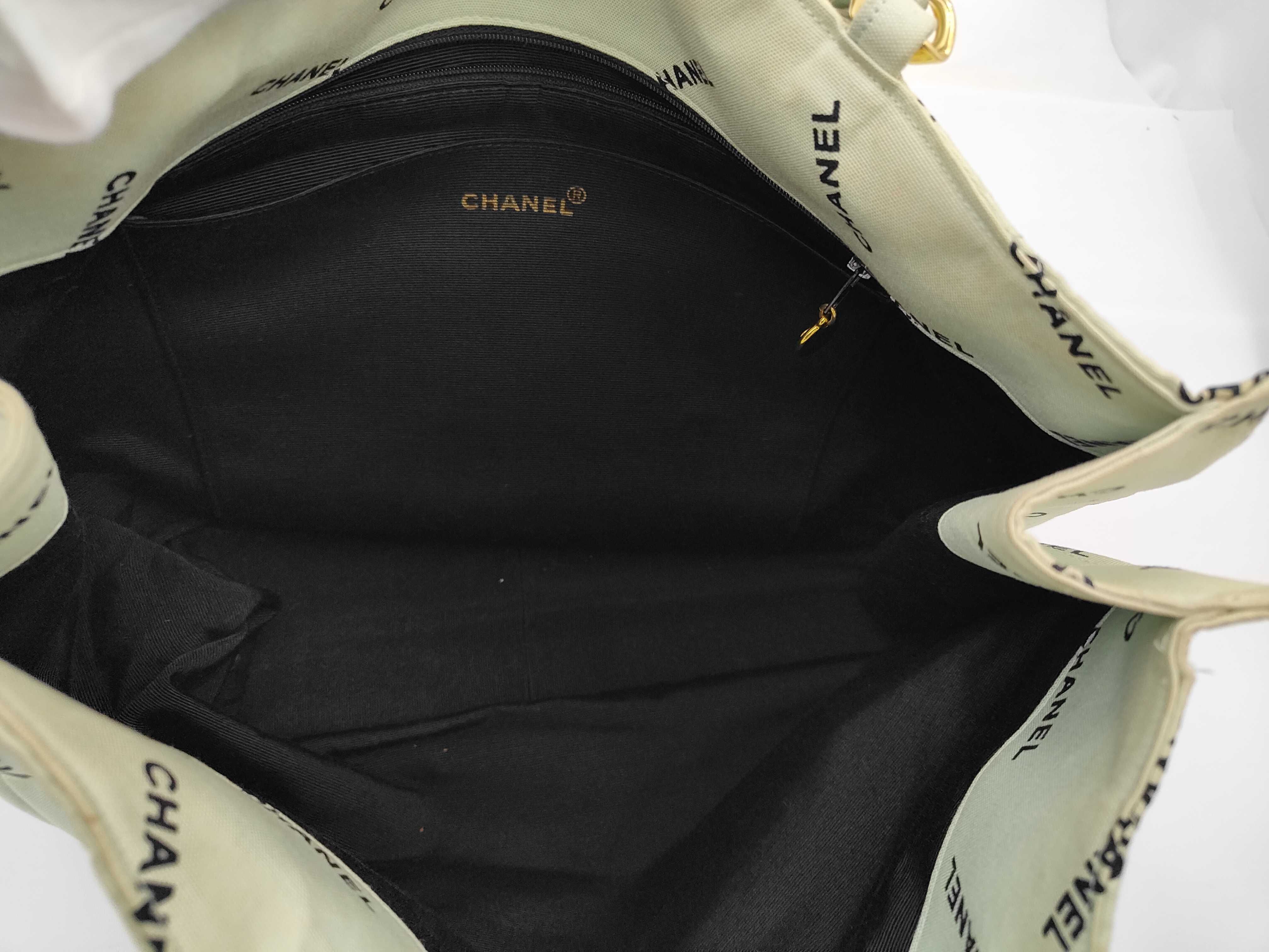 all-over logo canvas tote bag — view 7