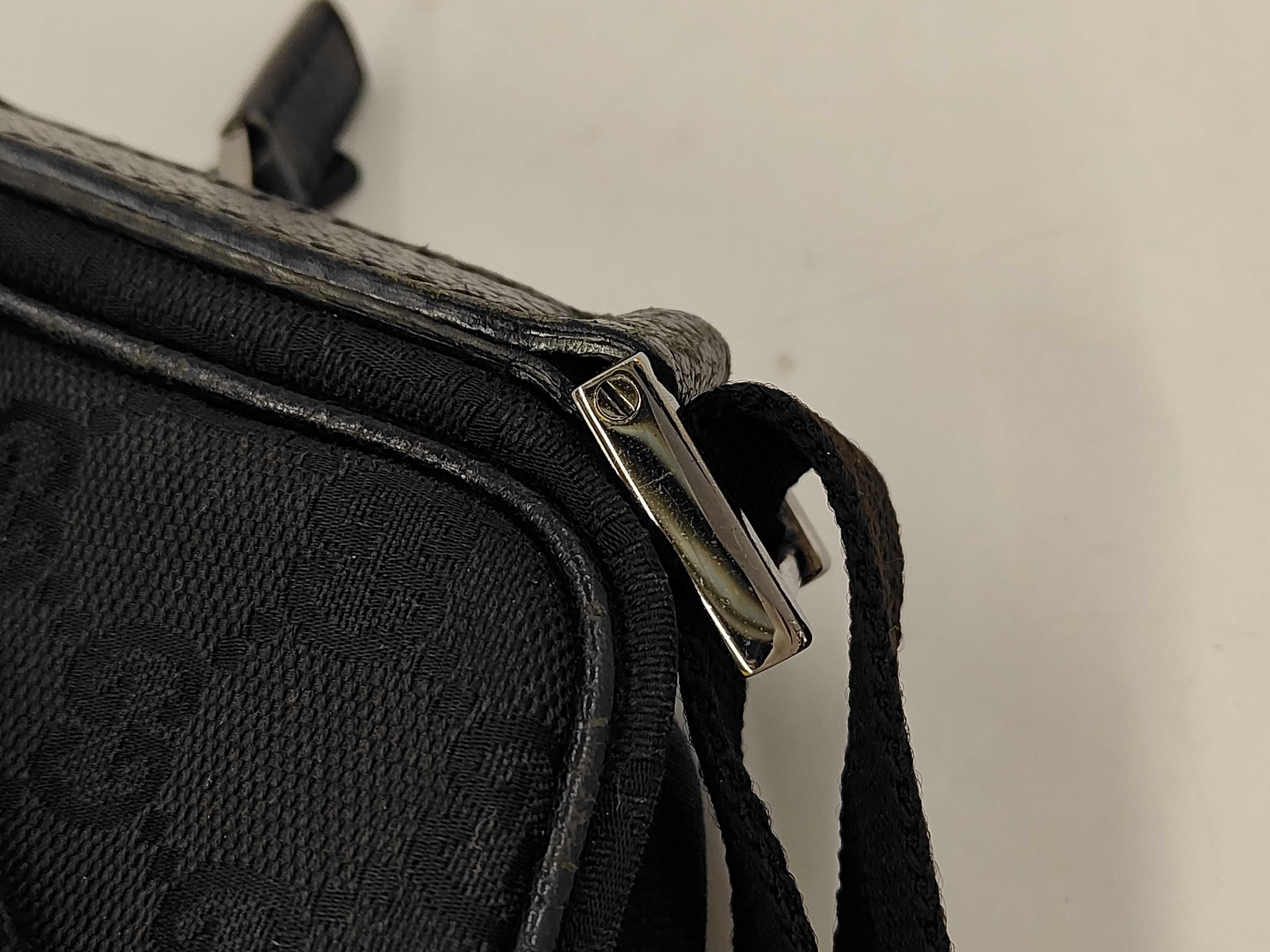 GG Canvas Shoulder Bag, Black — view 5