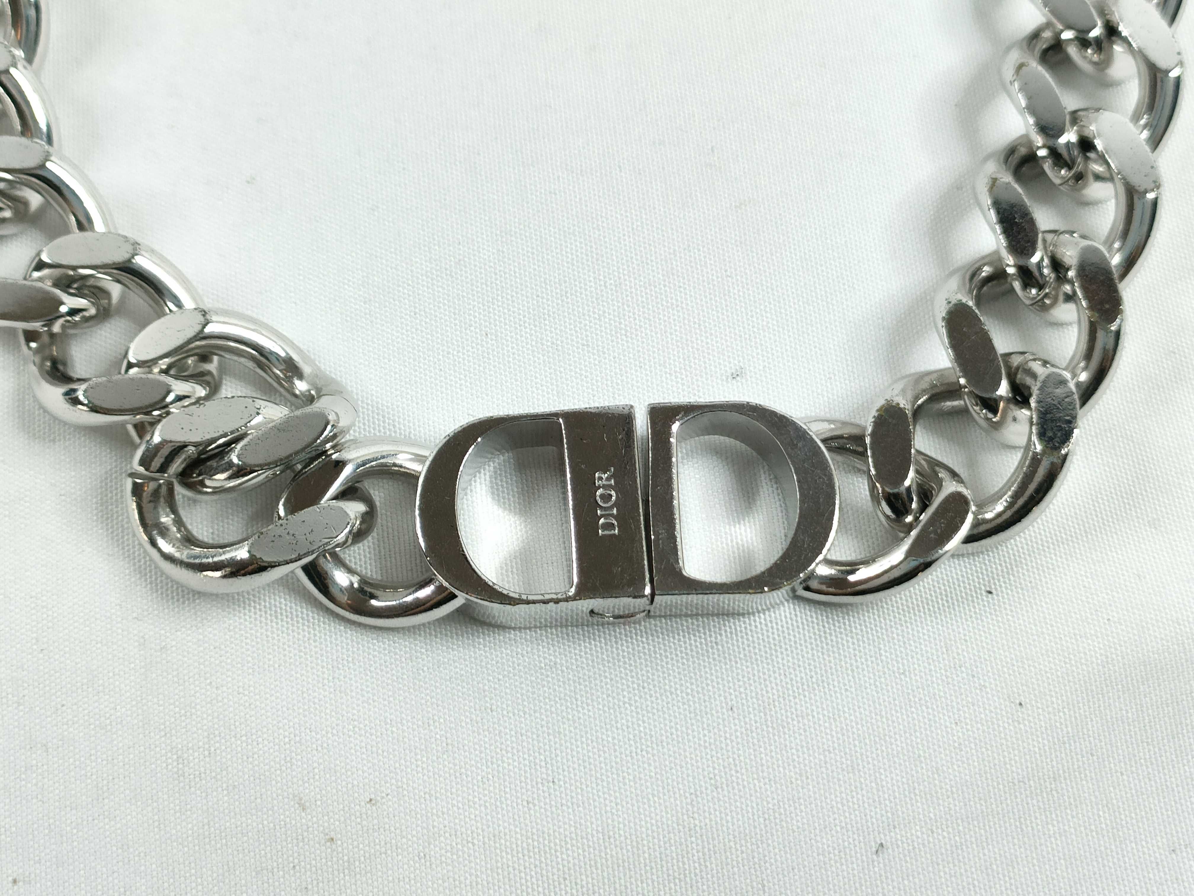 necklace — view 2