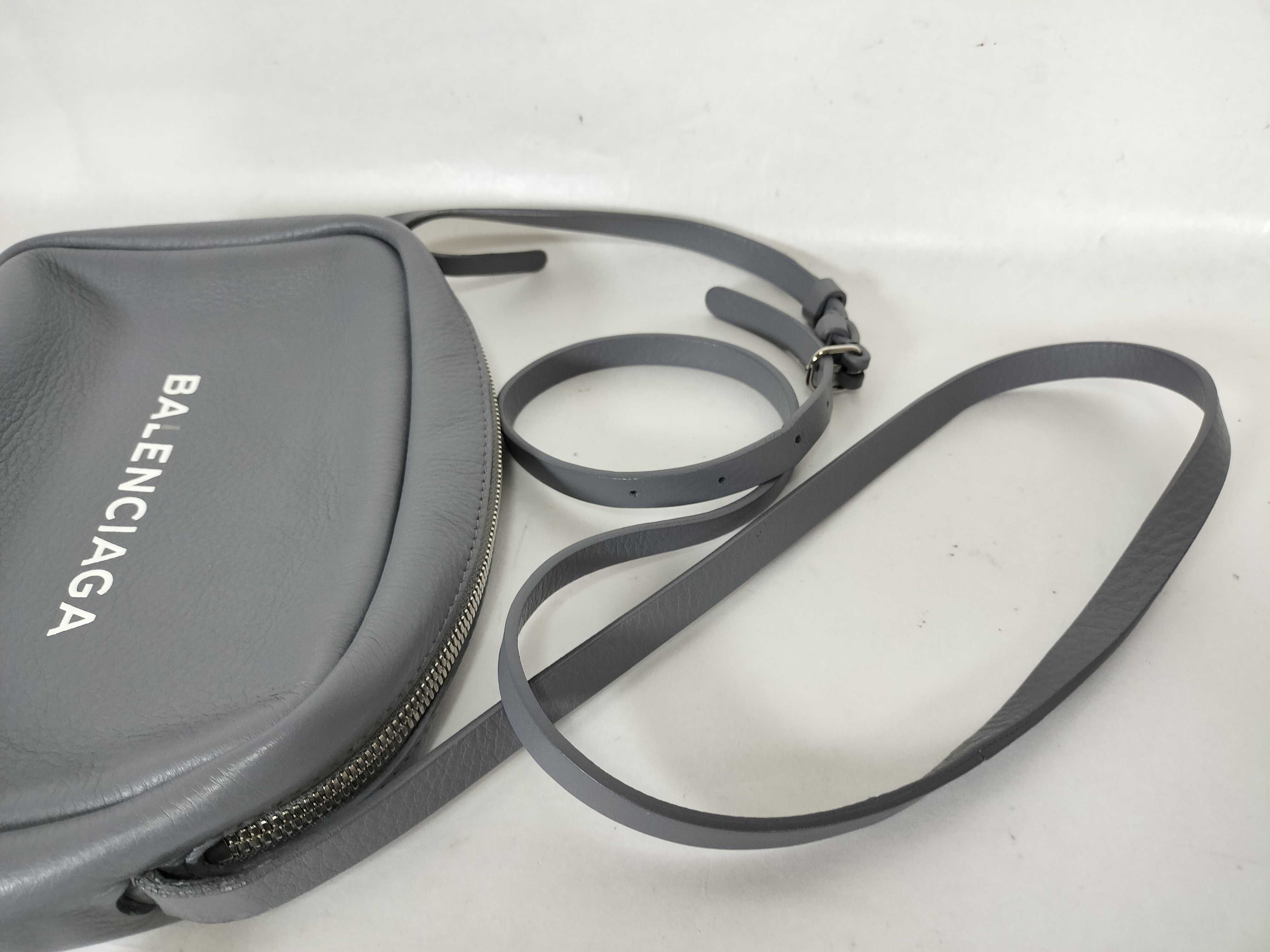 Everyday Camera Bag Shoulder Bag — view 3