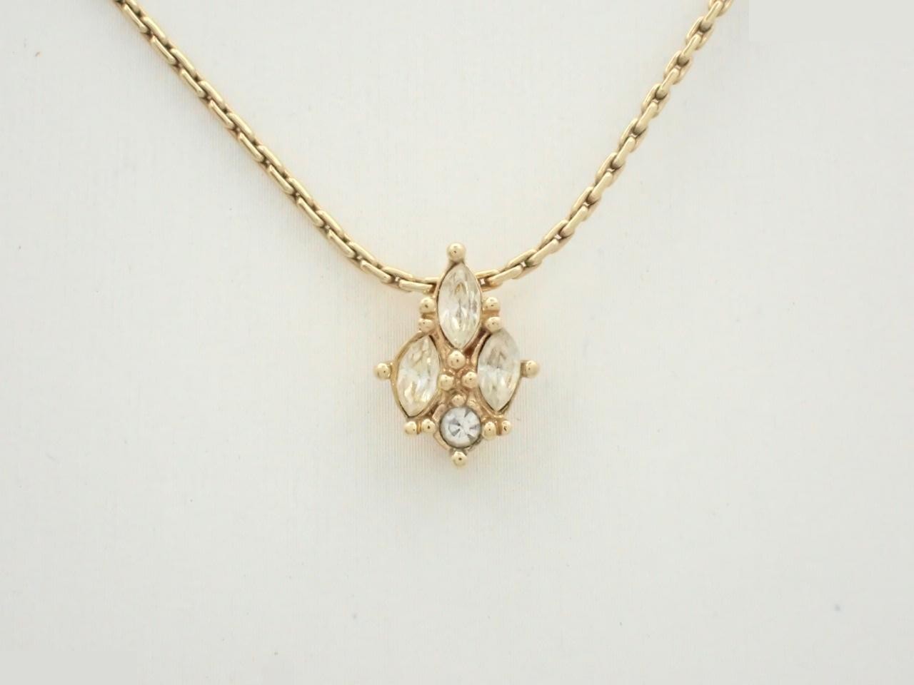 Other lines: Precious metals, necklaces, pendants, chain approximately 41cm