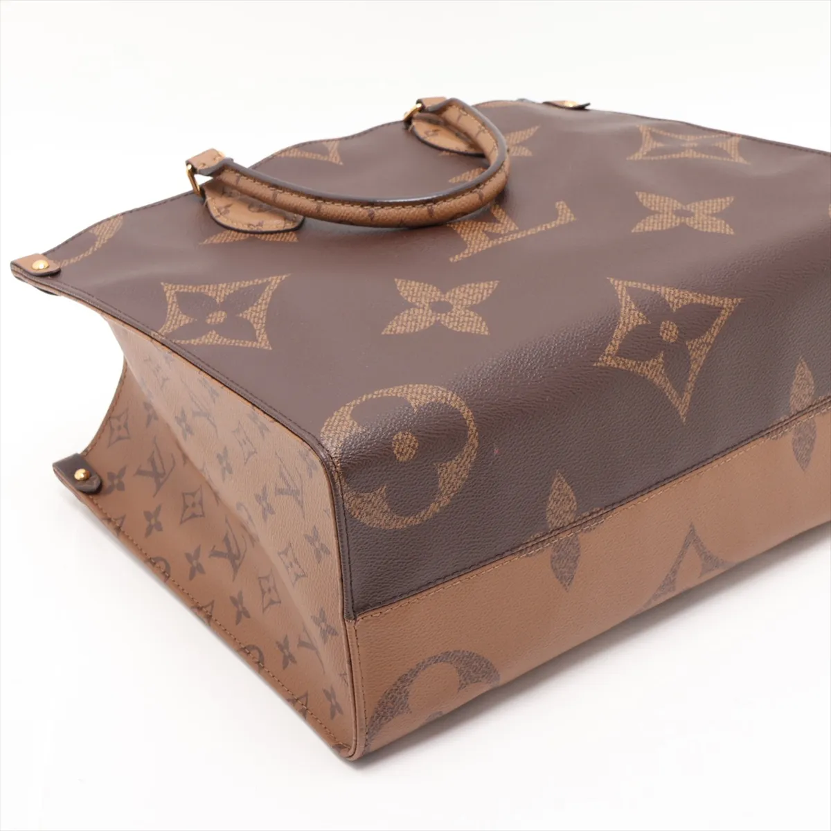 Giant Monogram Reverse OnTheGo MM M45321 Brown (RFID detected) — view 4