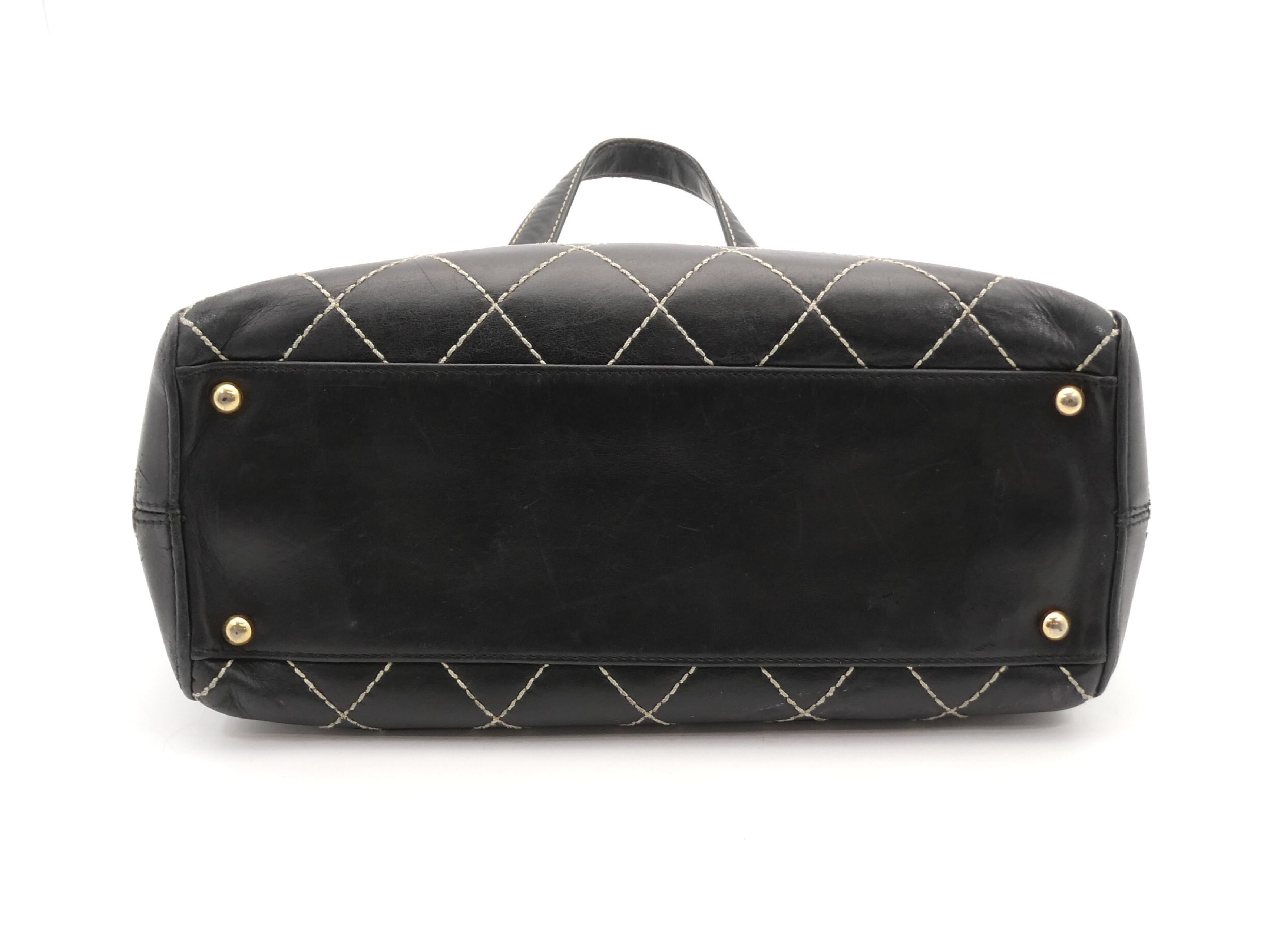 Wild Stitch Matelassé Coco Mark Shoulder Bag — view 5