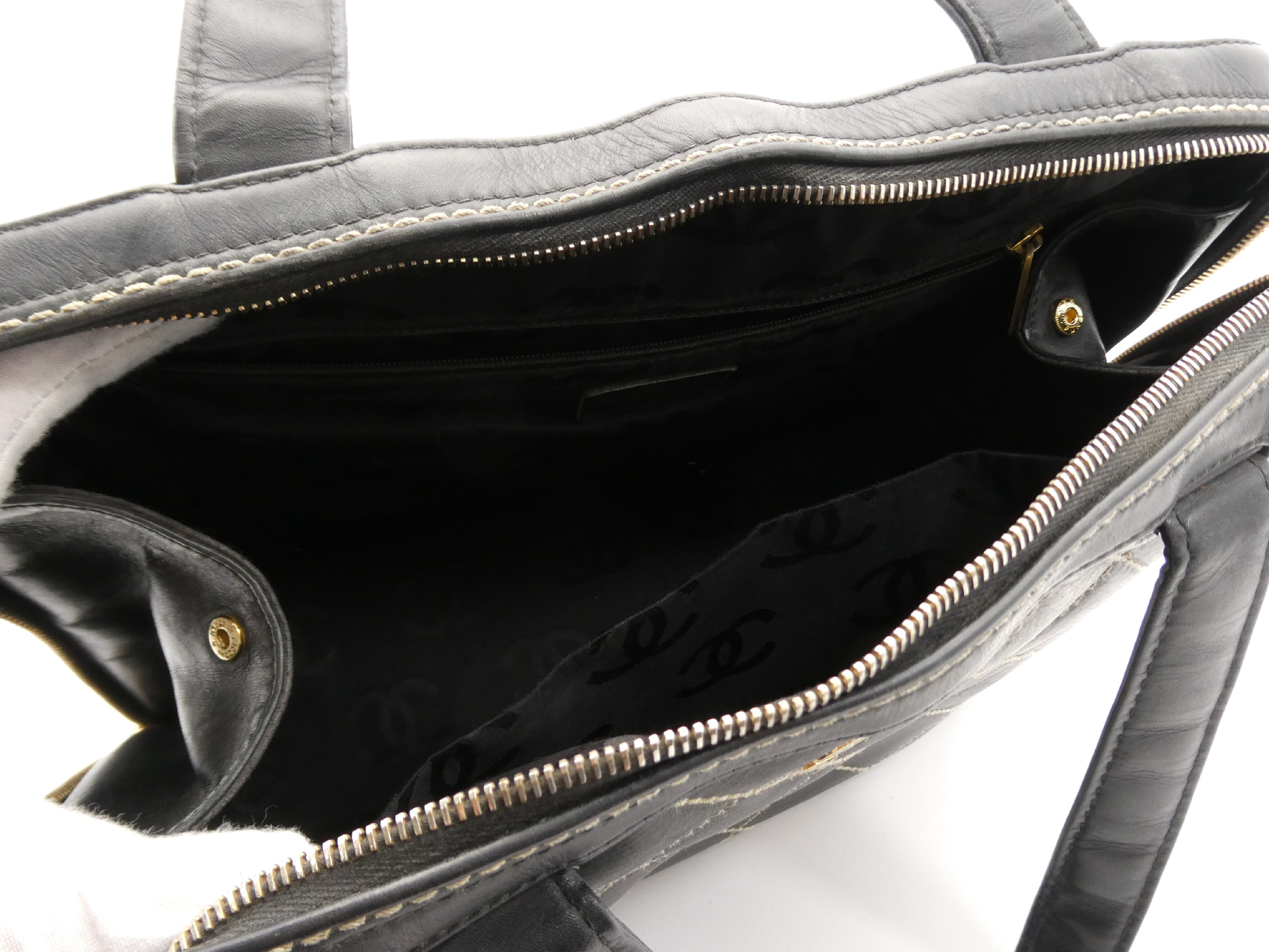 Wild Stitch Matelassé Coco Mark Shoulder Bag — view 7