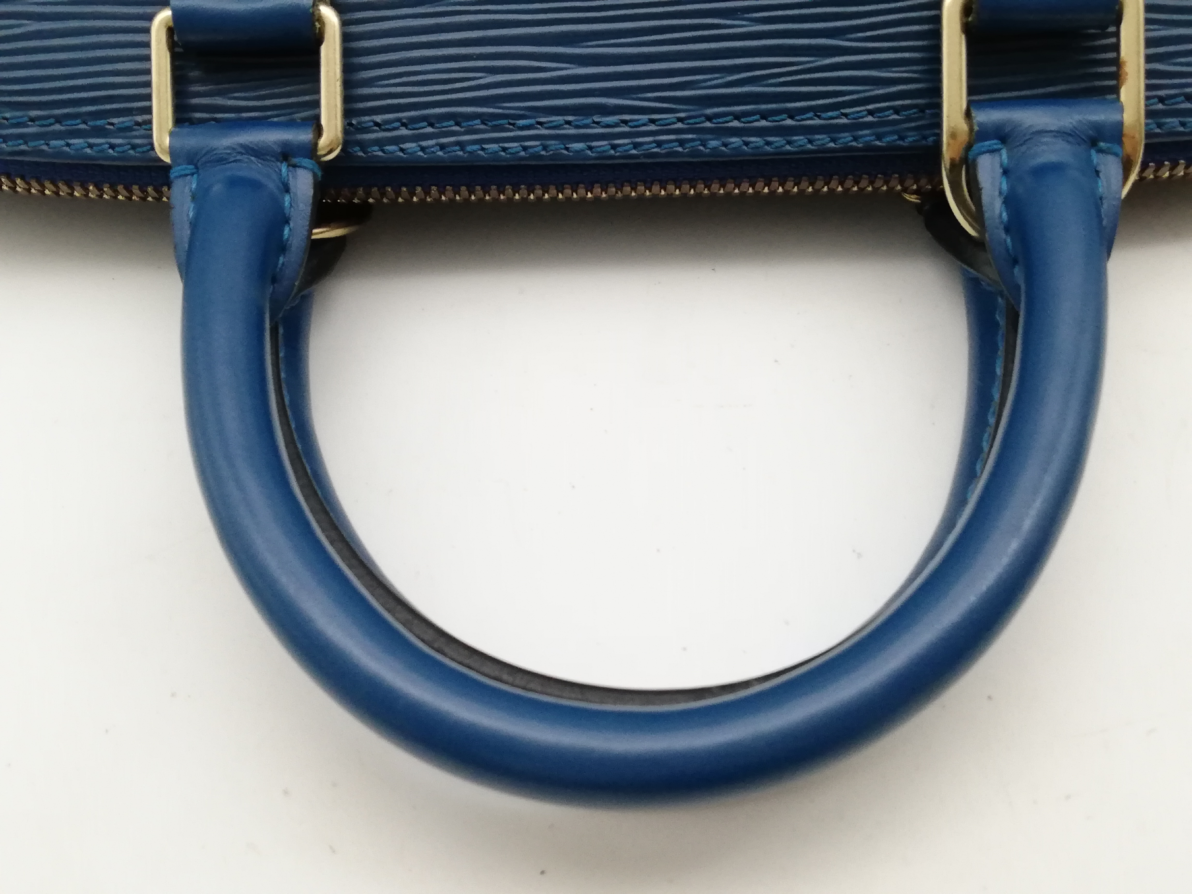 Epi Alma M52145 Handbag — view 6