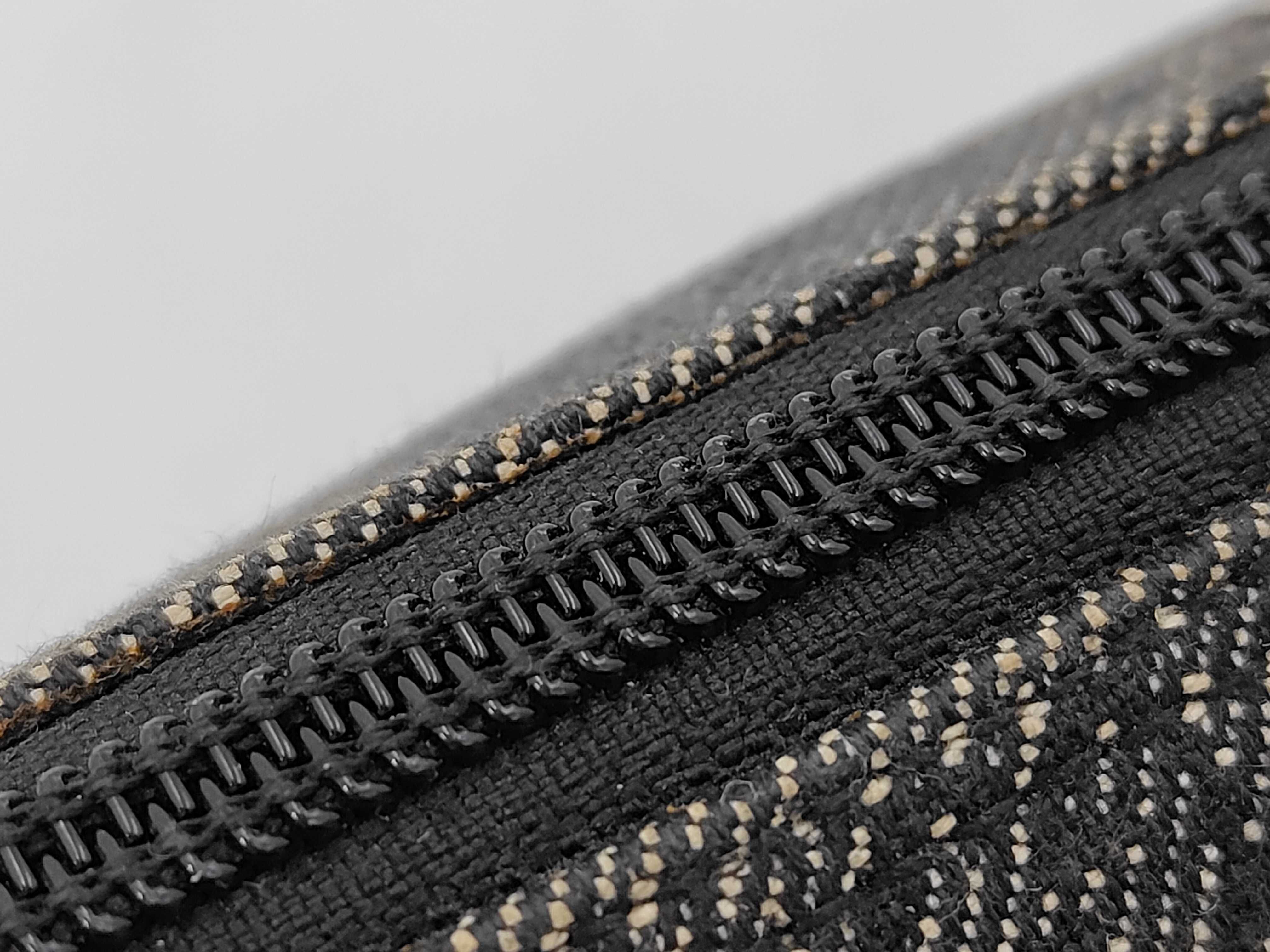 GG Canvas Hand Pouch, Black, 07198 (Handbag) — view 9