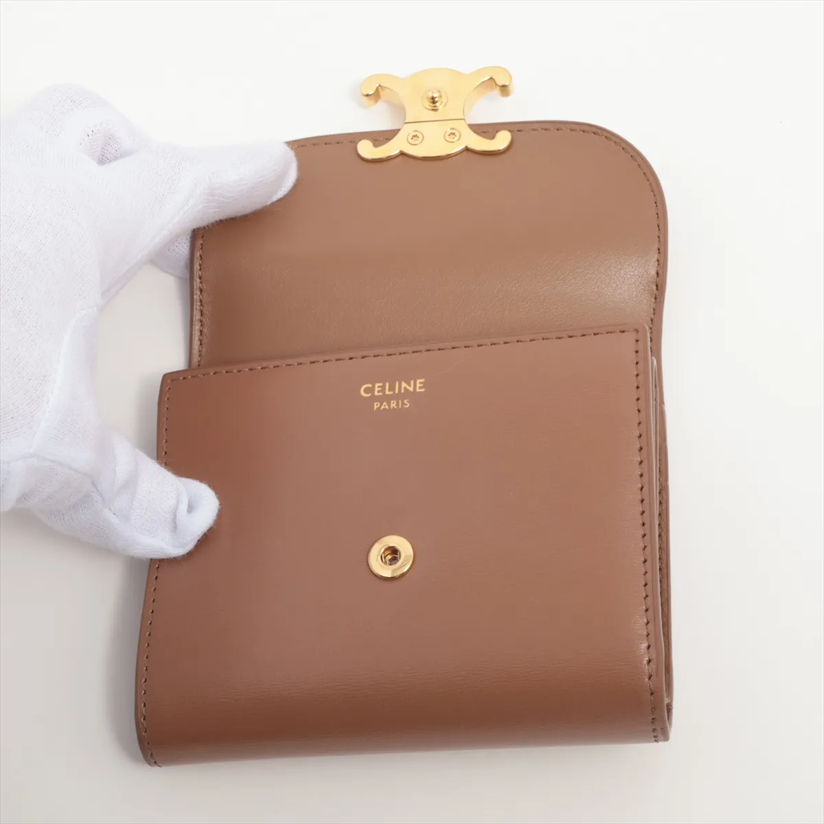 Triomphe Small Flap Wallet Leather Compact Wallet Brown — view 3