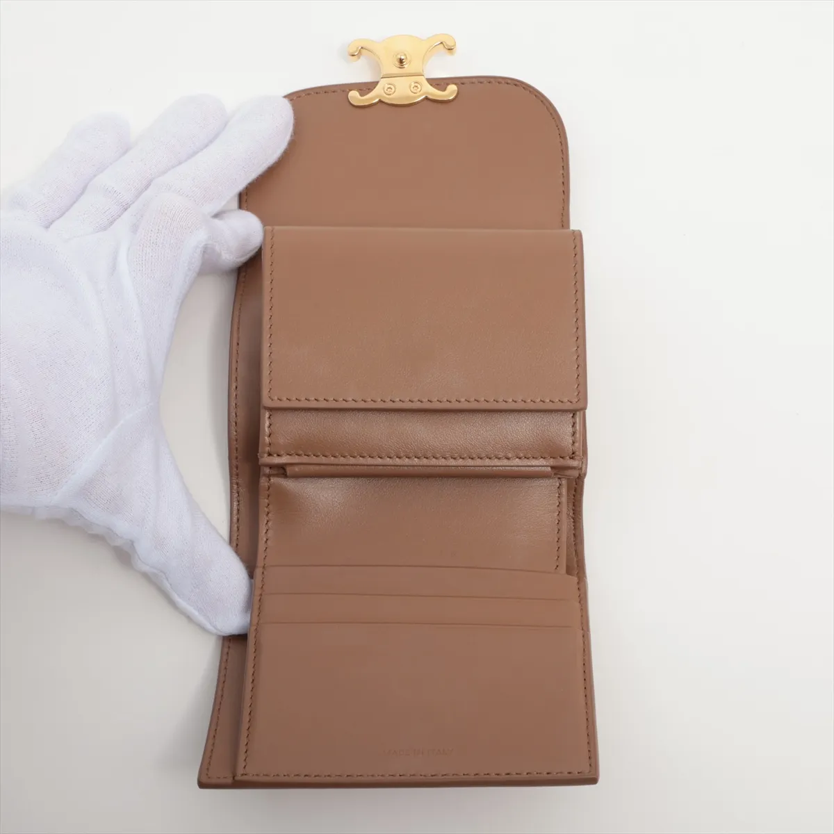 Triomphe Small Flap Wallet Leather Compact Wallet Brown — view 5