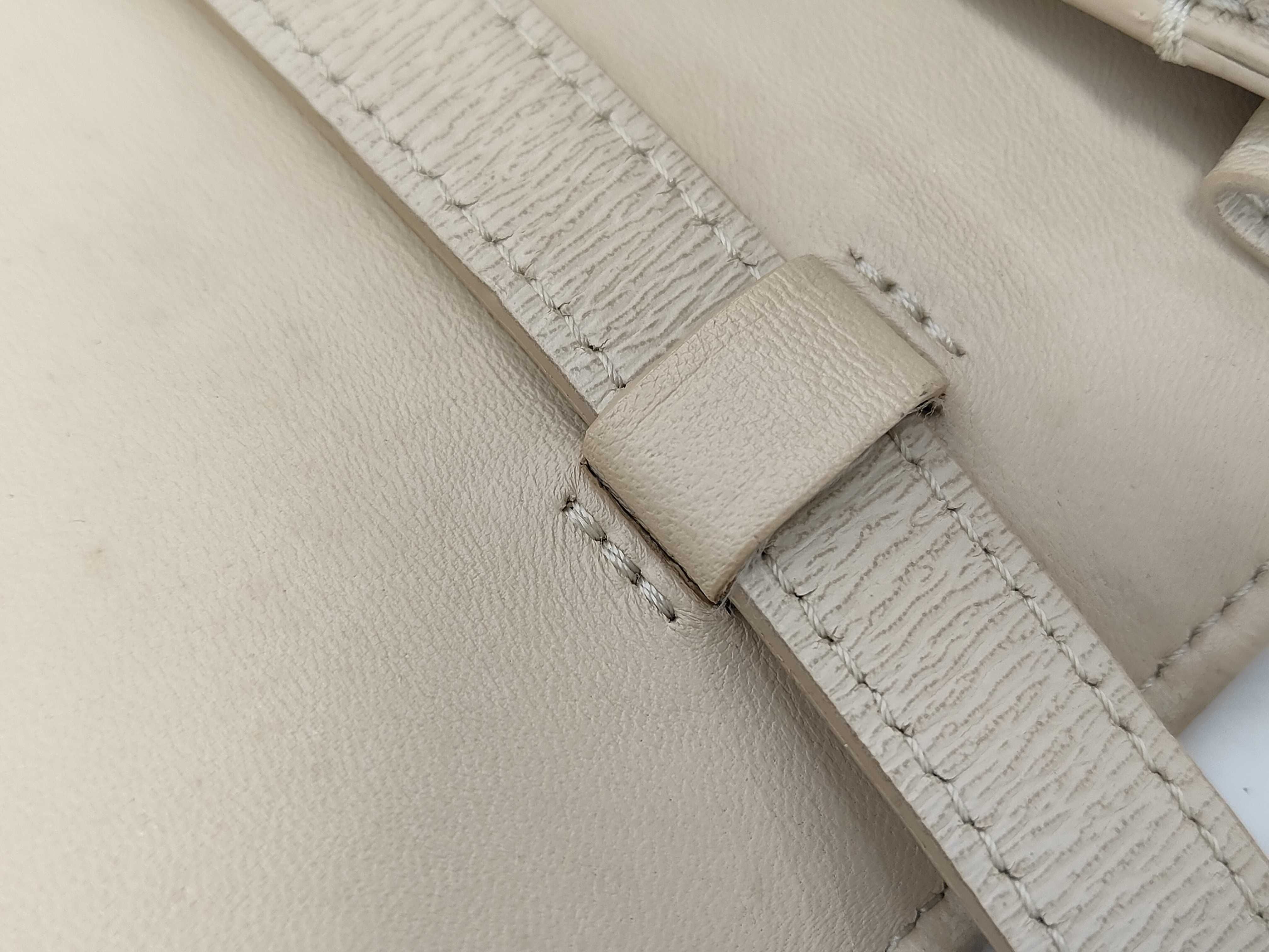 Small Classic Box Shoulder Bag, Leather, Beige, Gold Hardware — view 7