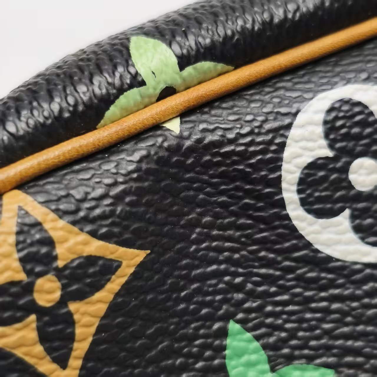 【*Shipped from: China*】LOUIS VUITTON Pochette Accessoires PU Handbag — view 13