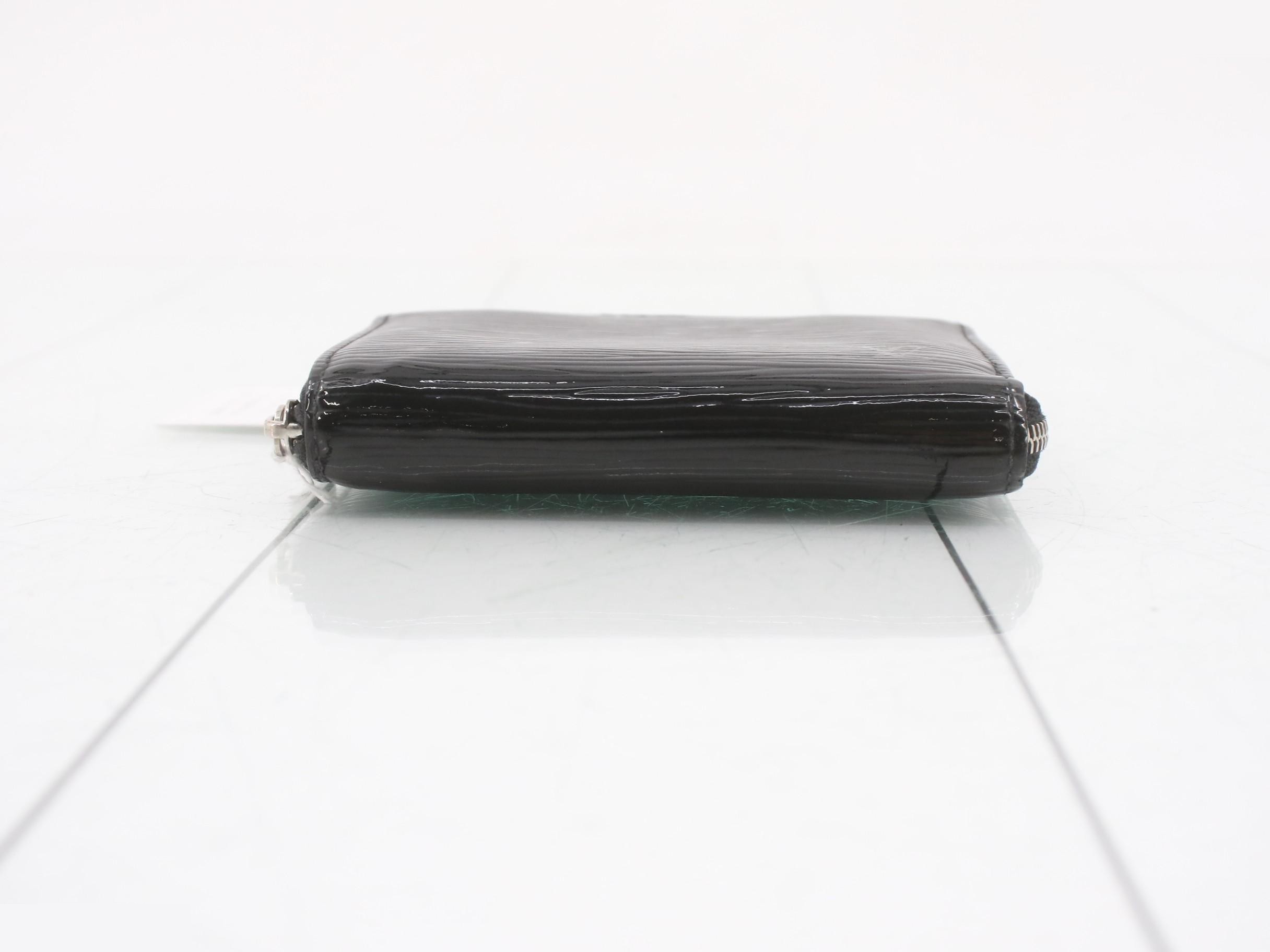 Epi coin case — view 3