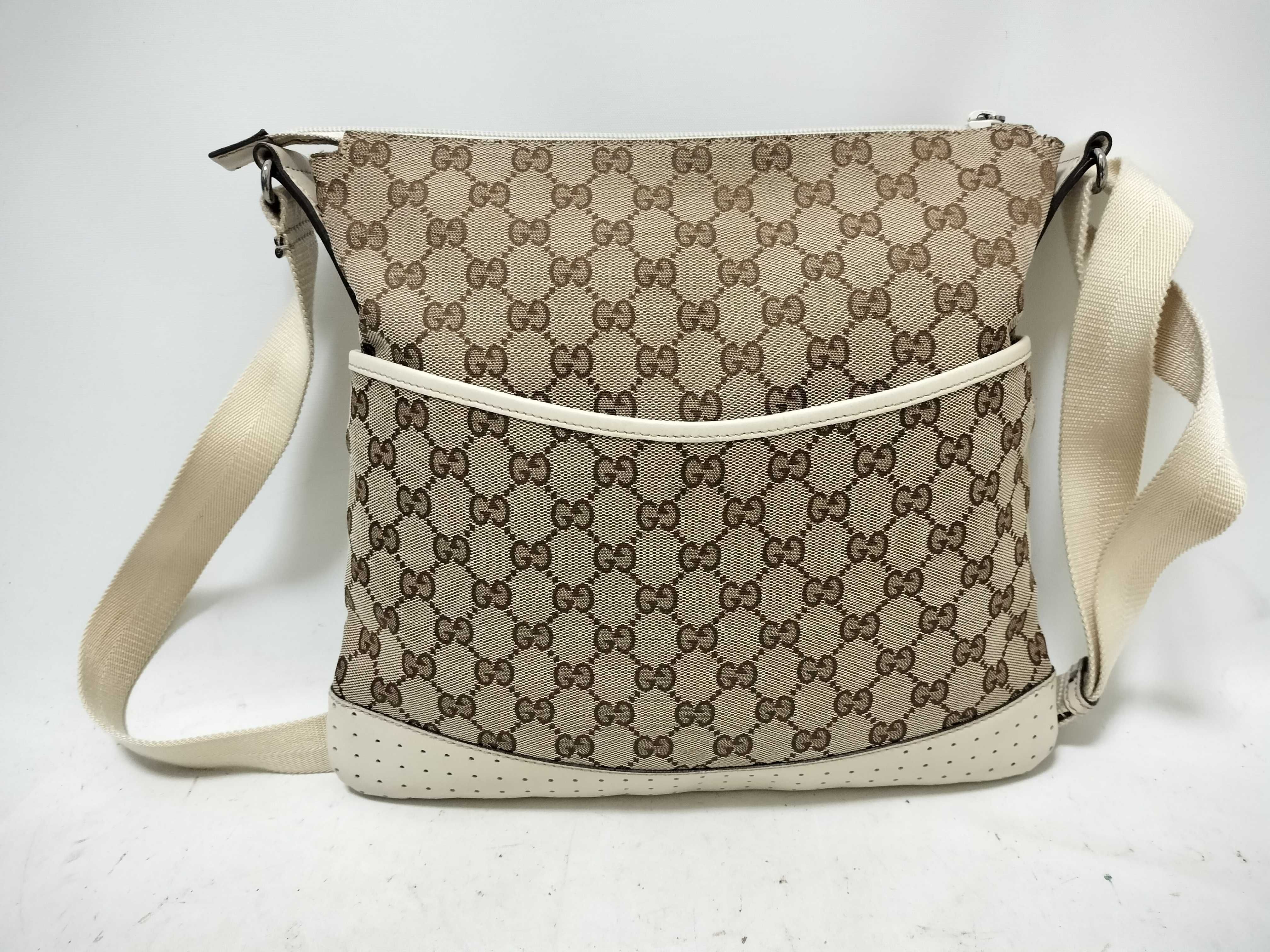 GG Canvas Shoulder Bag, Off-White, GG Canvas, 145857 001013