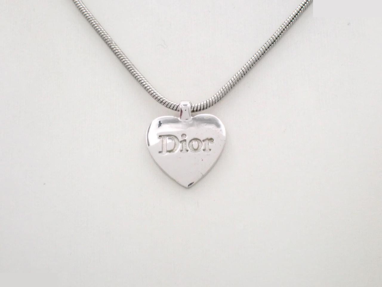 necklace, neck circumference approximately 42cm