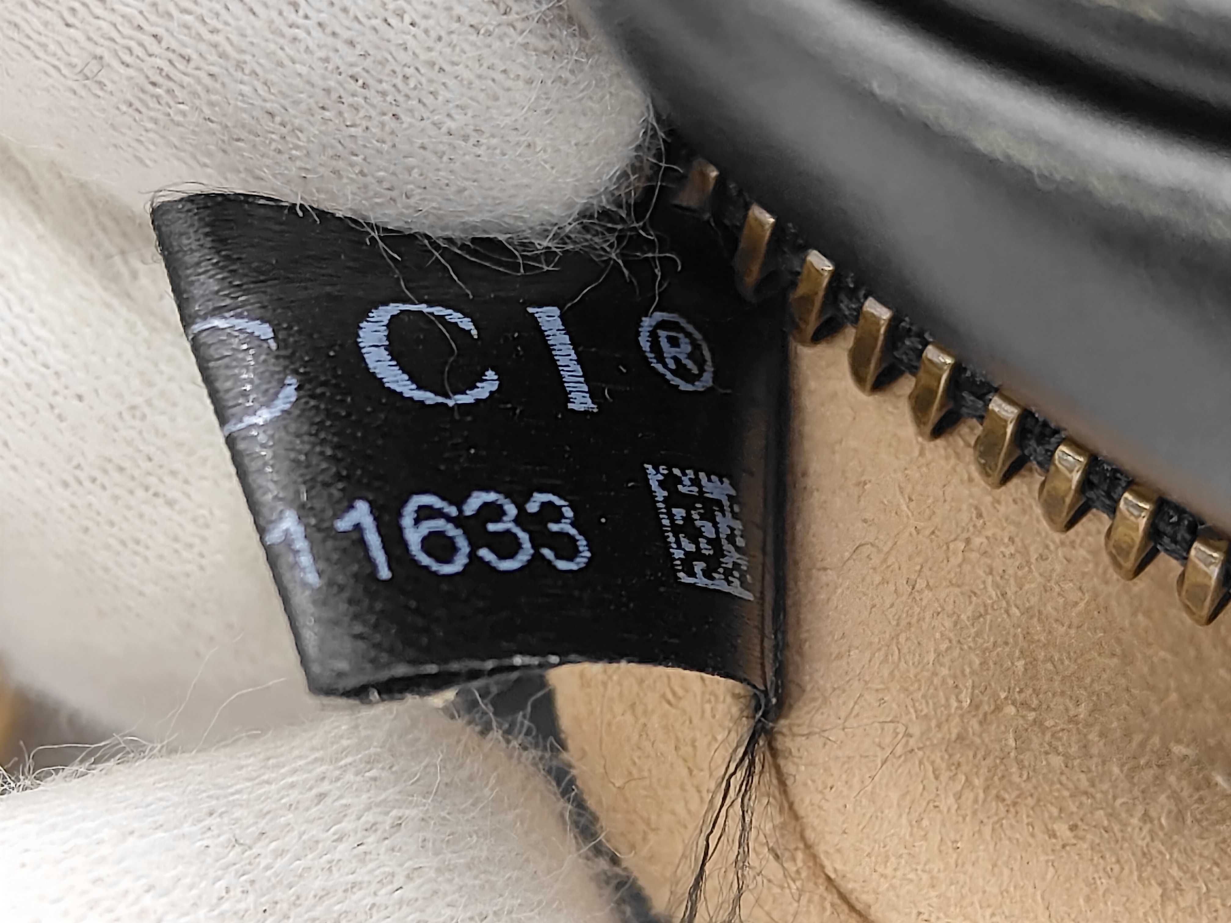 GG Marmont Chain Shoulder Bag — view 15