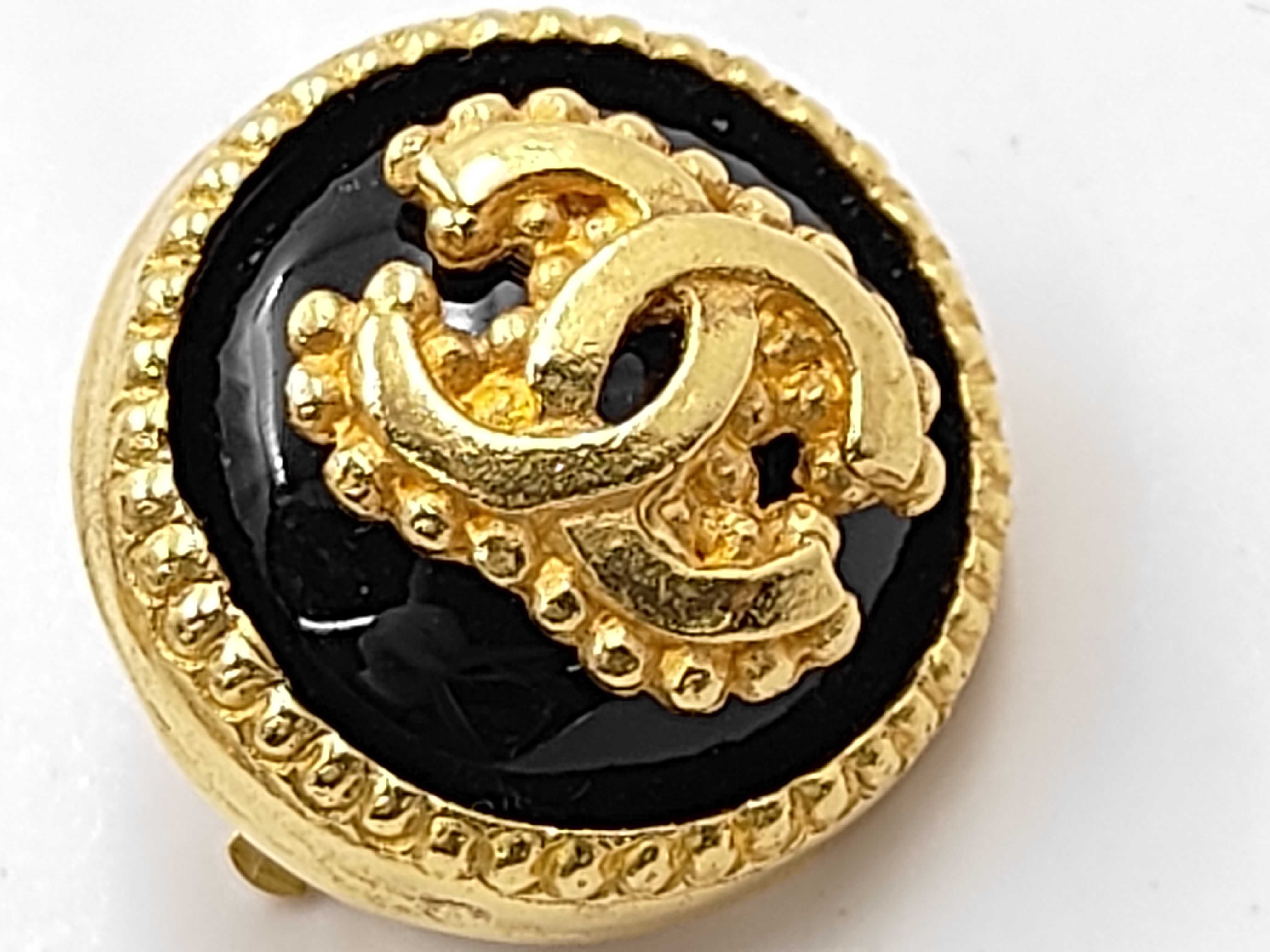 96A Coco Mark Round Earrings (with box) — view 7