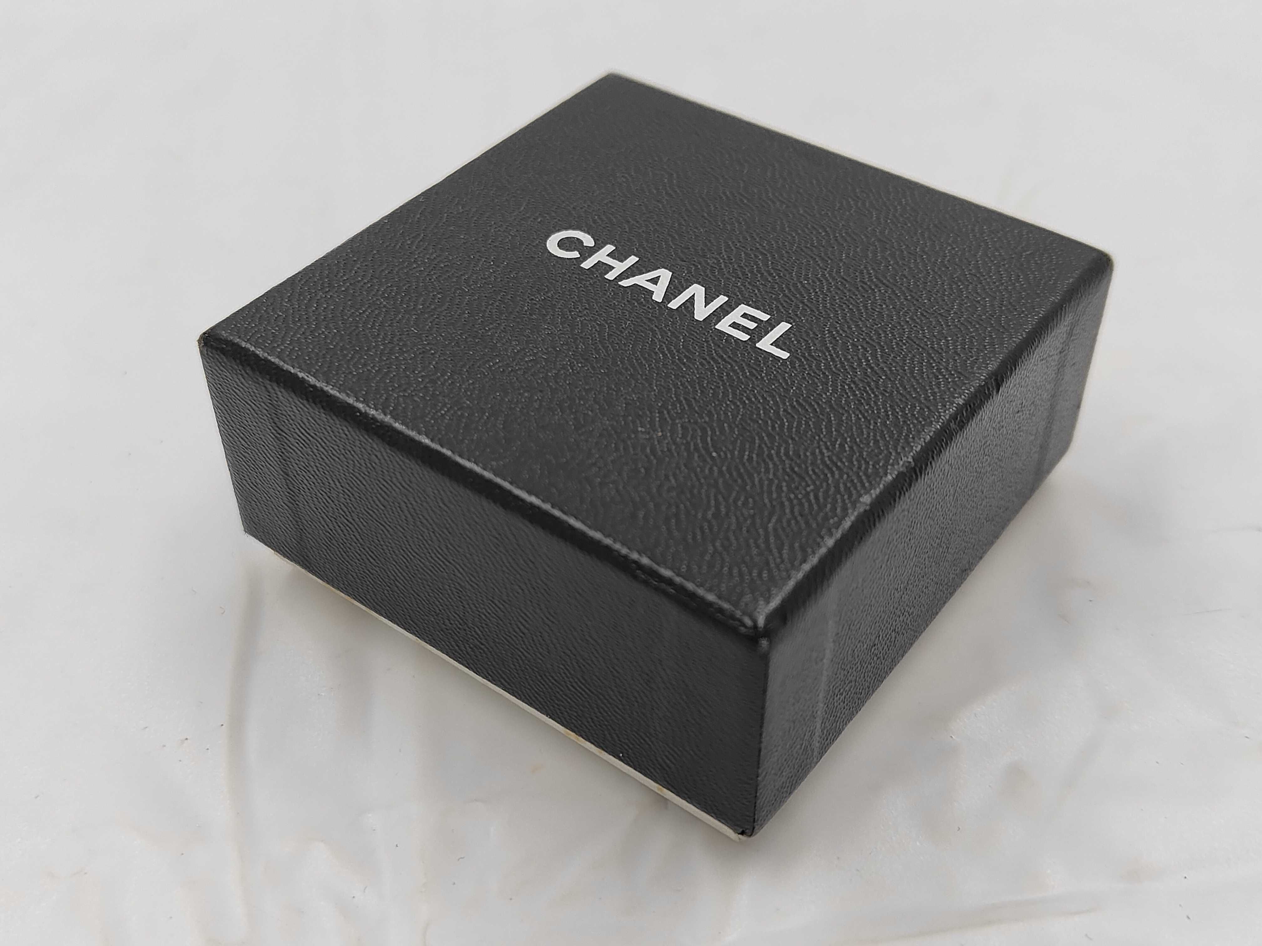 96A Coco Mark Round Earrings (with box) — view 9