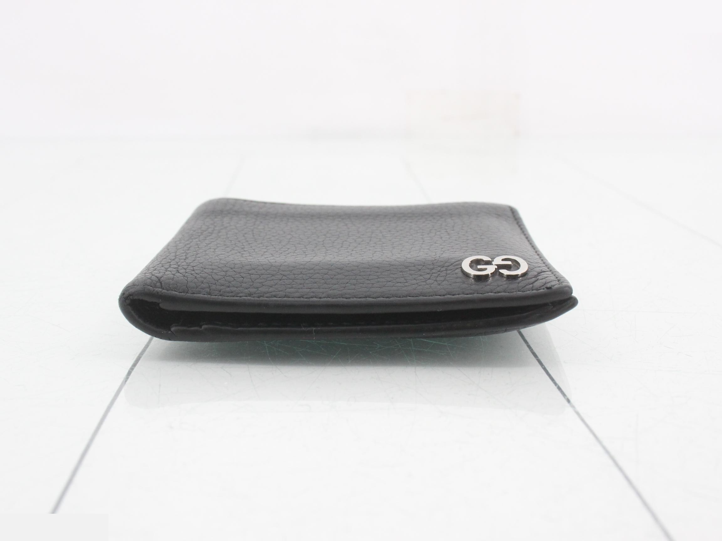 Bi-fold wallet — view 3