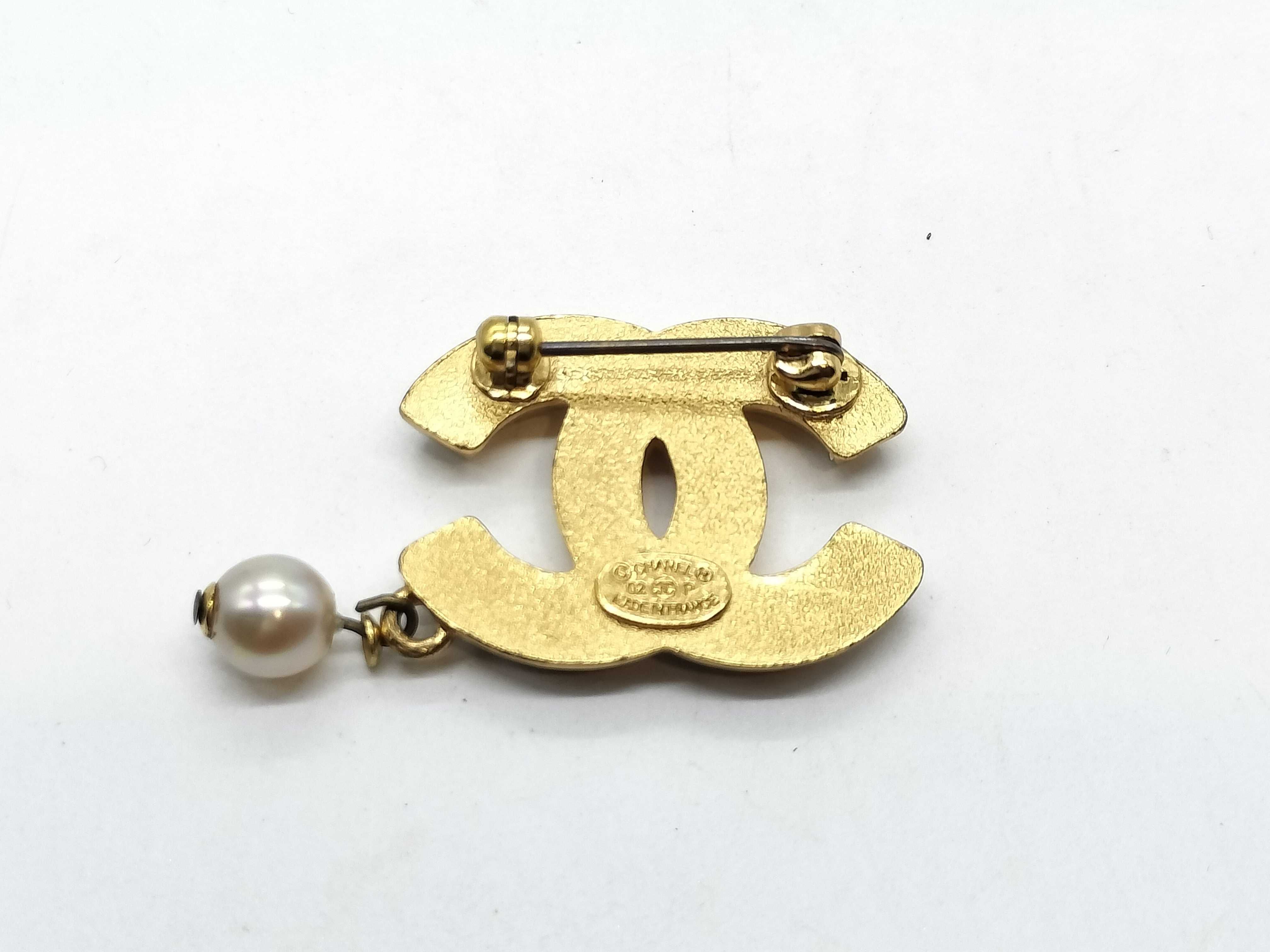 Coco Mark Brooch with Pearls 02/P — view 2