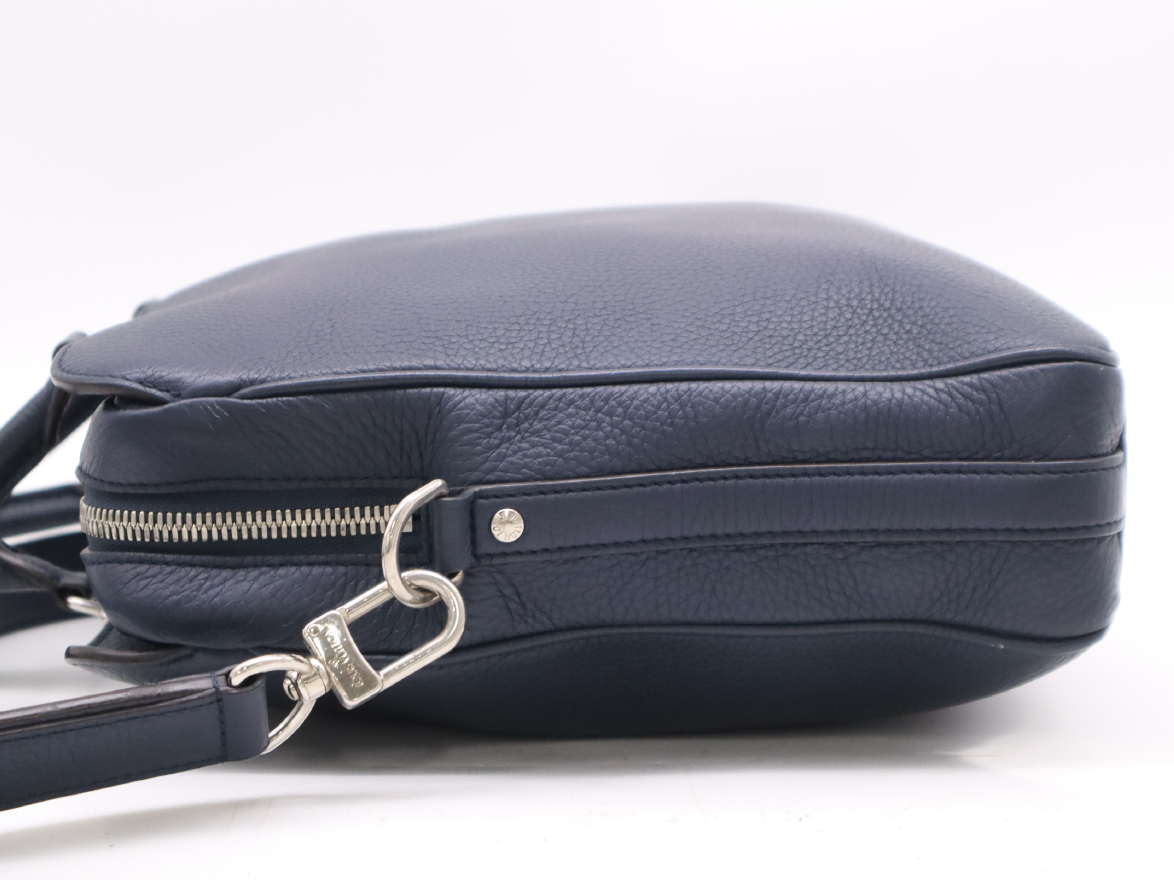 M42681 Taurillon Armand Briefcase MM Handbag with shoulder strap, cadena, key x 2, and crochet — view 3
