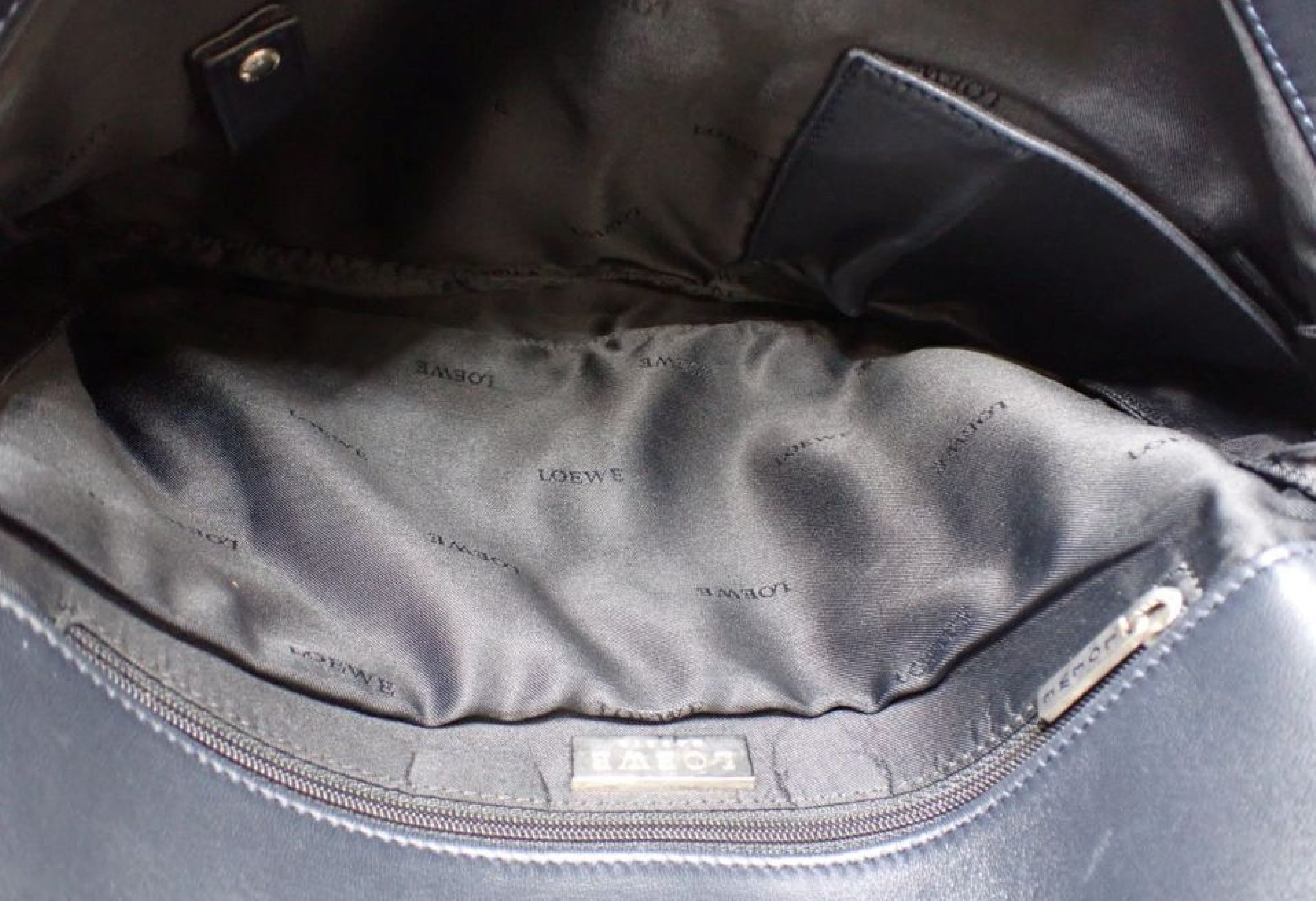 Anagram Leather Shoulder Bag — view 5