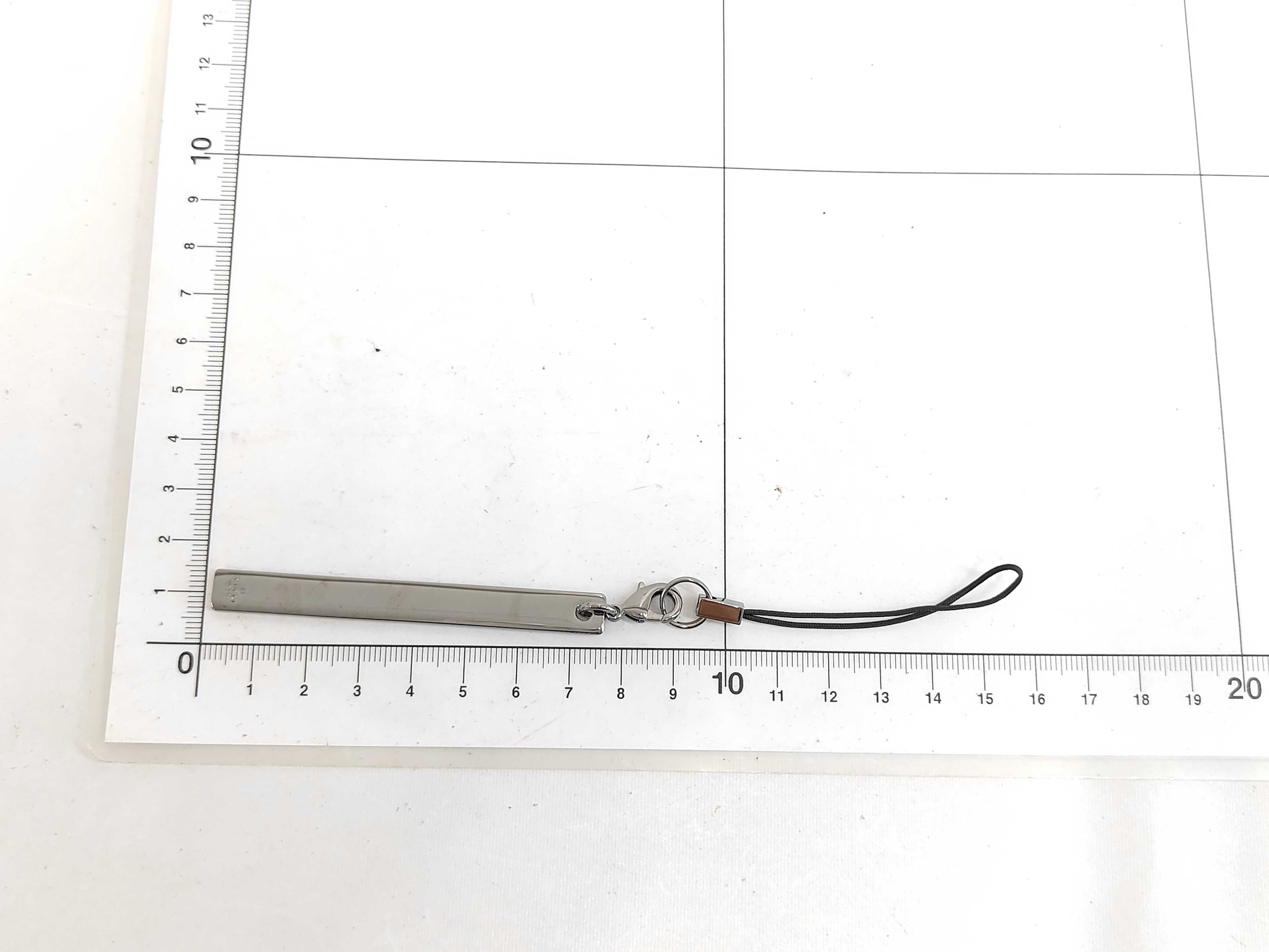 Keychain Plate-shaped Silver Key Case/Keychain — view 3