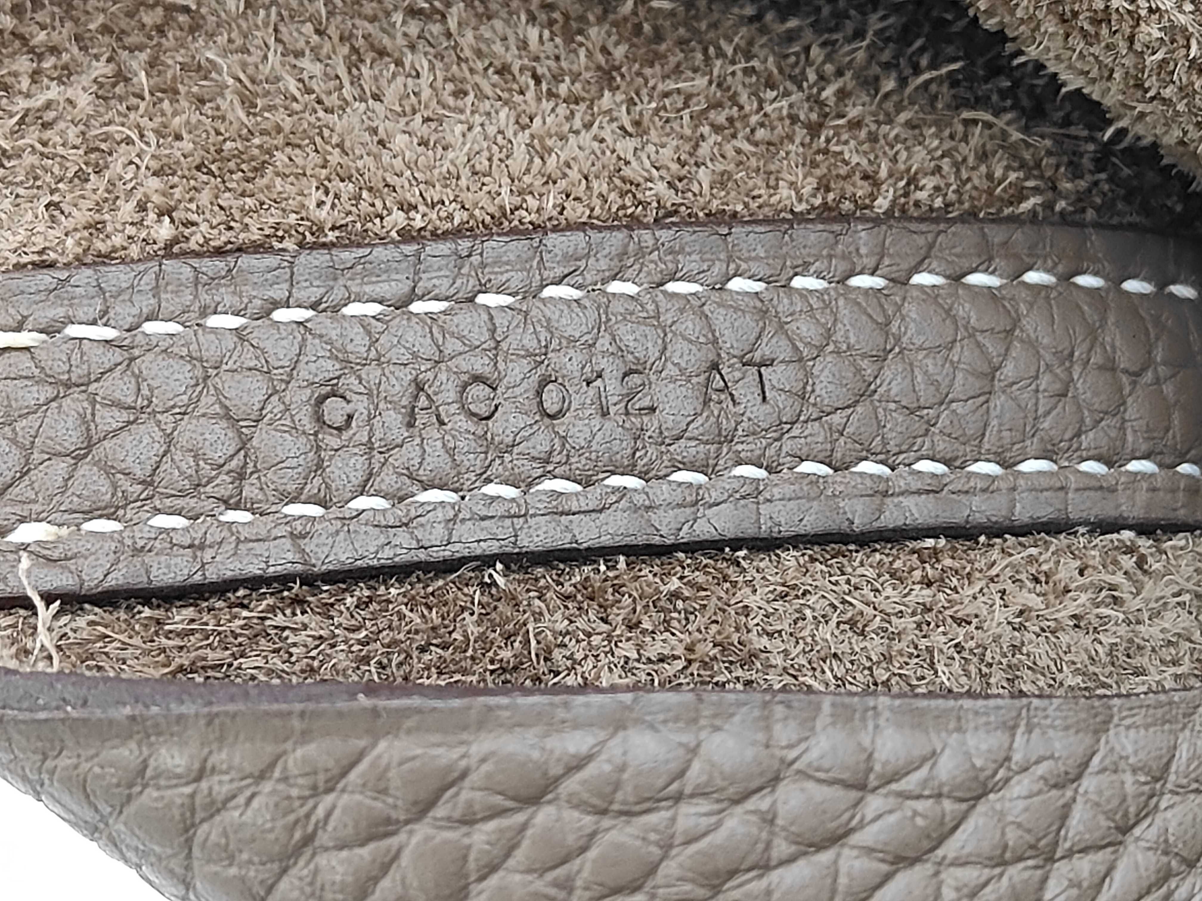 Picotin Lock MM 22 Taurillon Clemence Etoupe Handbag — view 11