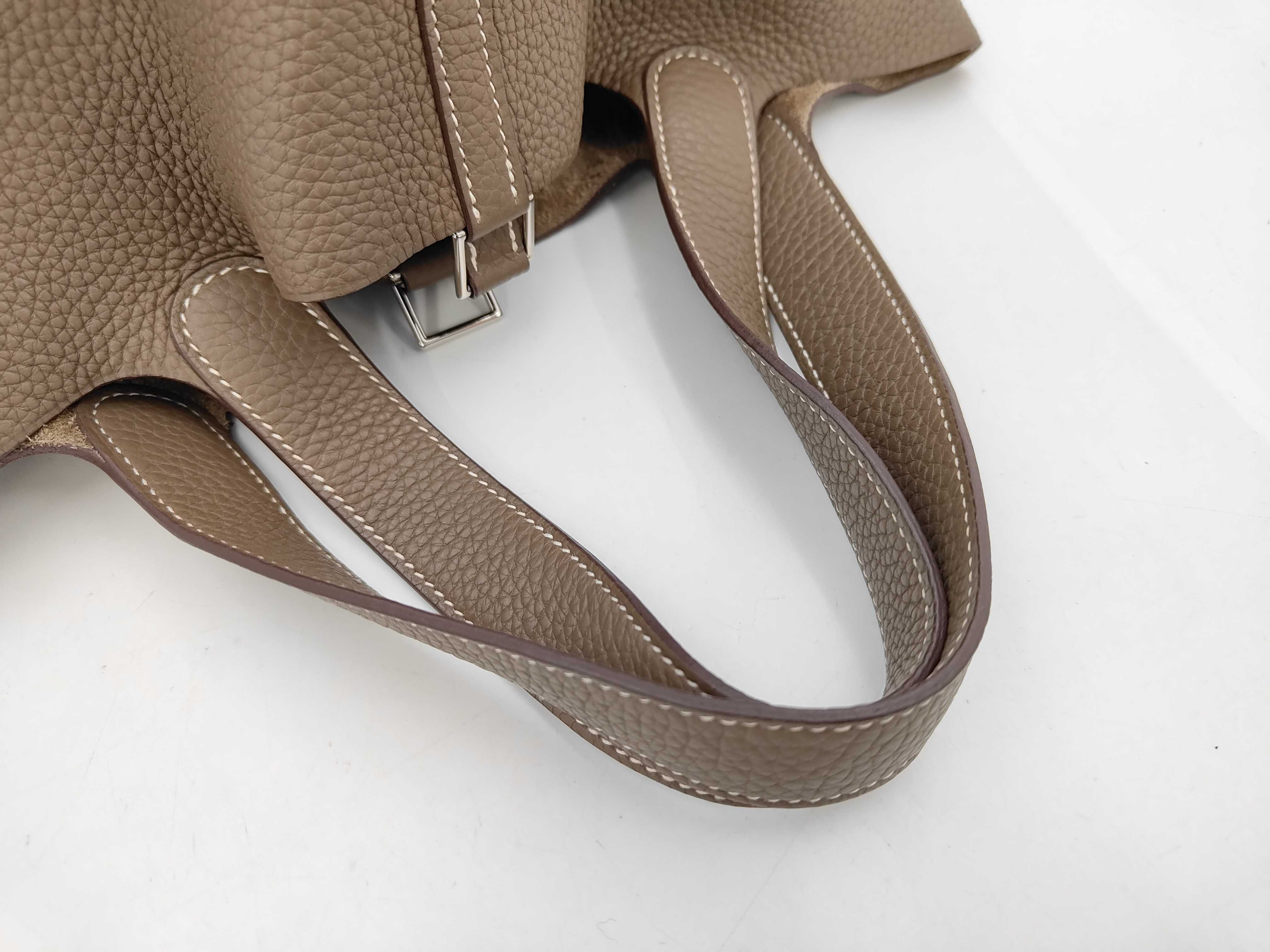 Picotin Lock MM 22 Taurillon Clemence Etoupe Handbag — view 4