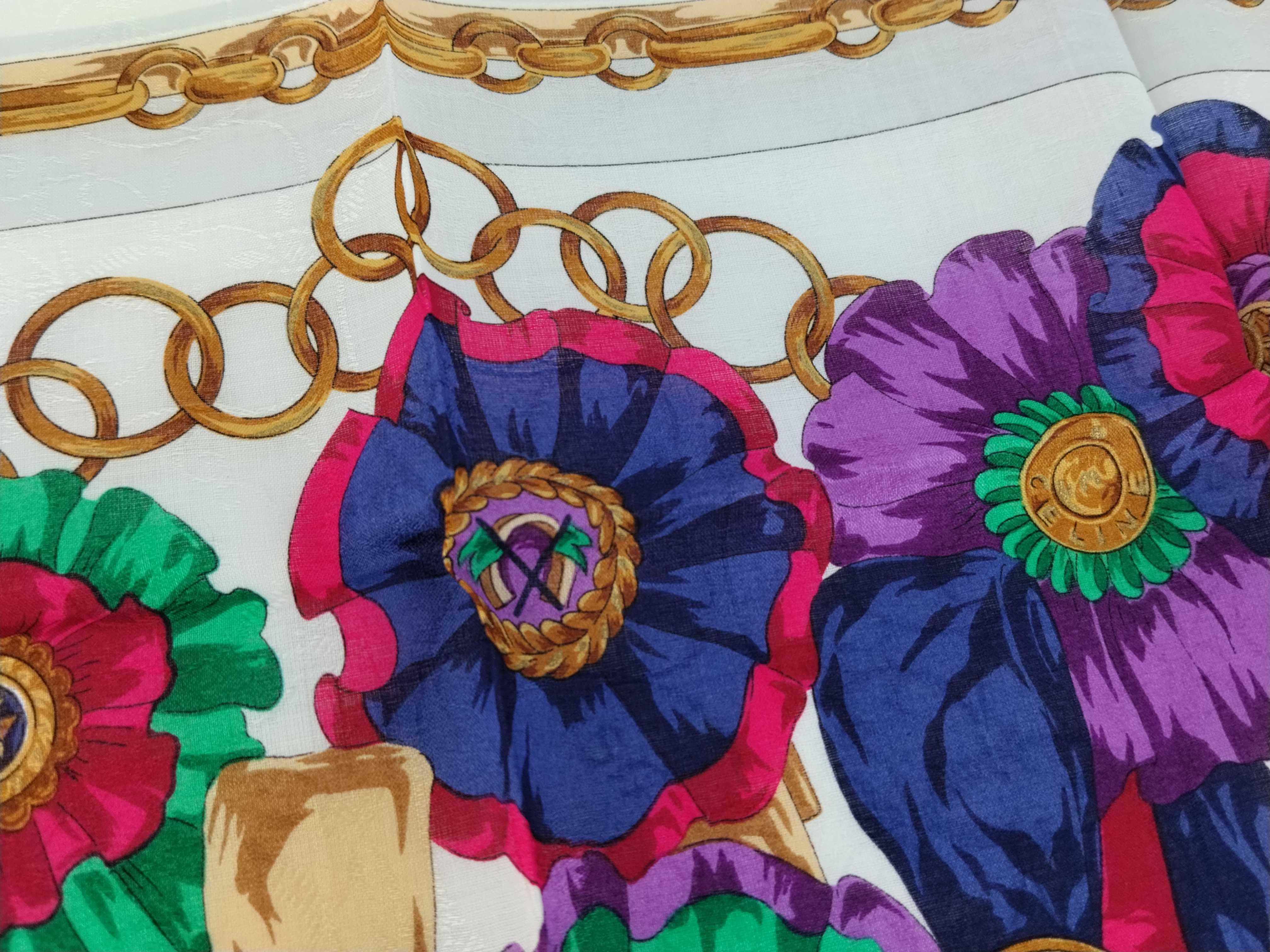 handkerchief scarf with sticker, logo, ribbon, tassel, medal motif, and other accessories. — view 10