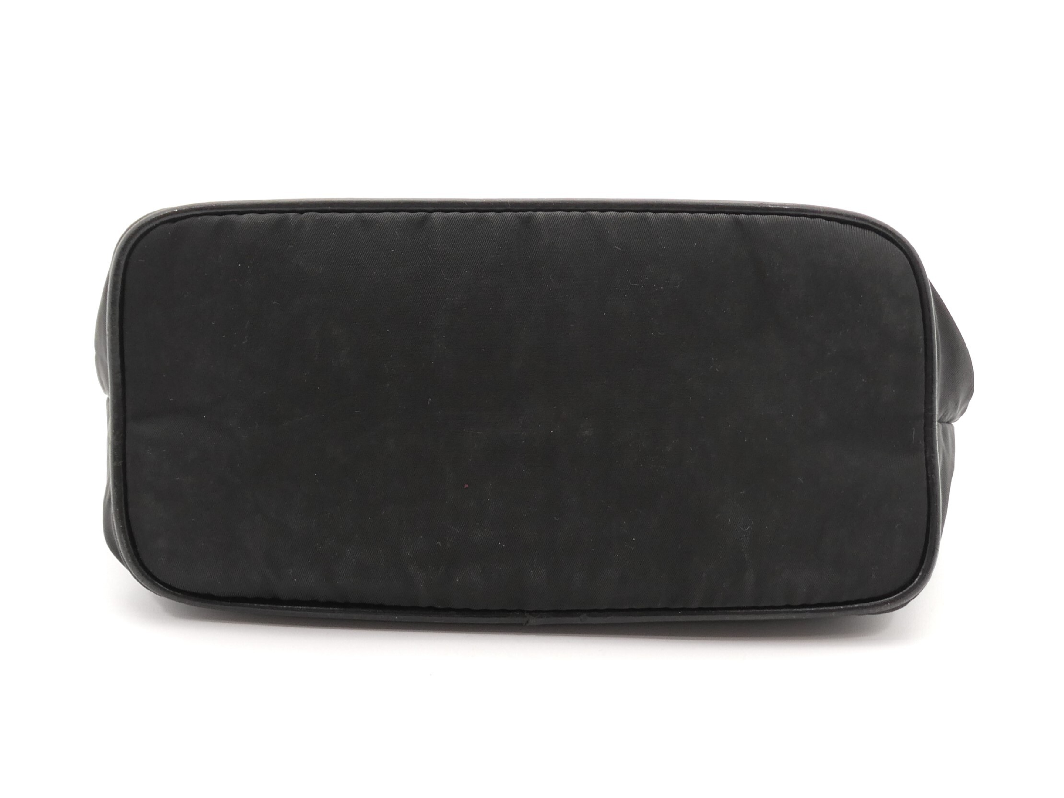 logo plate nylon leather shoulder bag — view 5