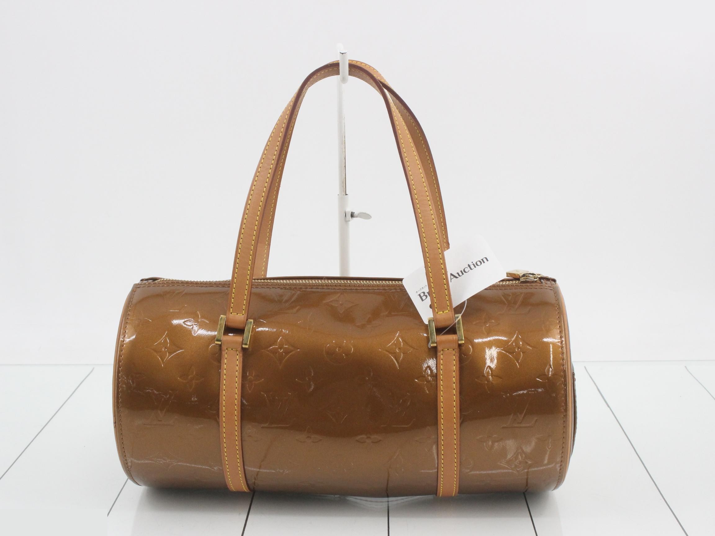 M91006 LV Vernis Bedford Beige Handbag — view 2