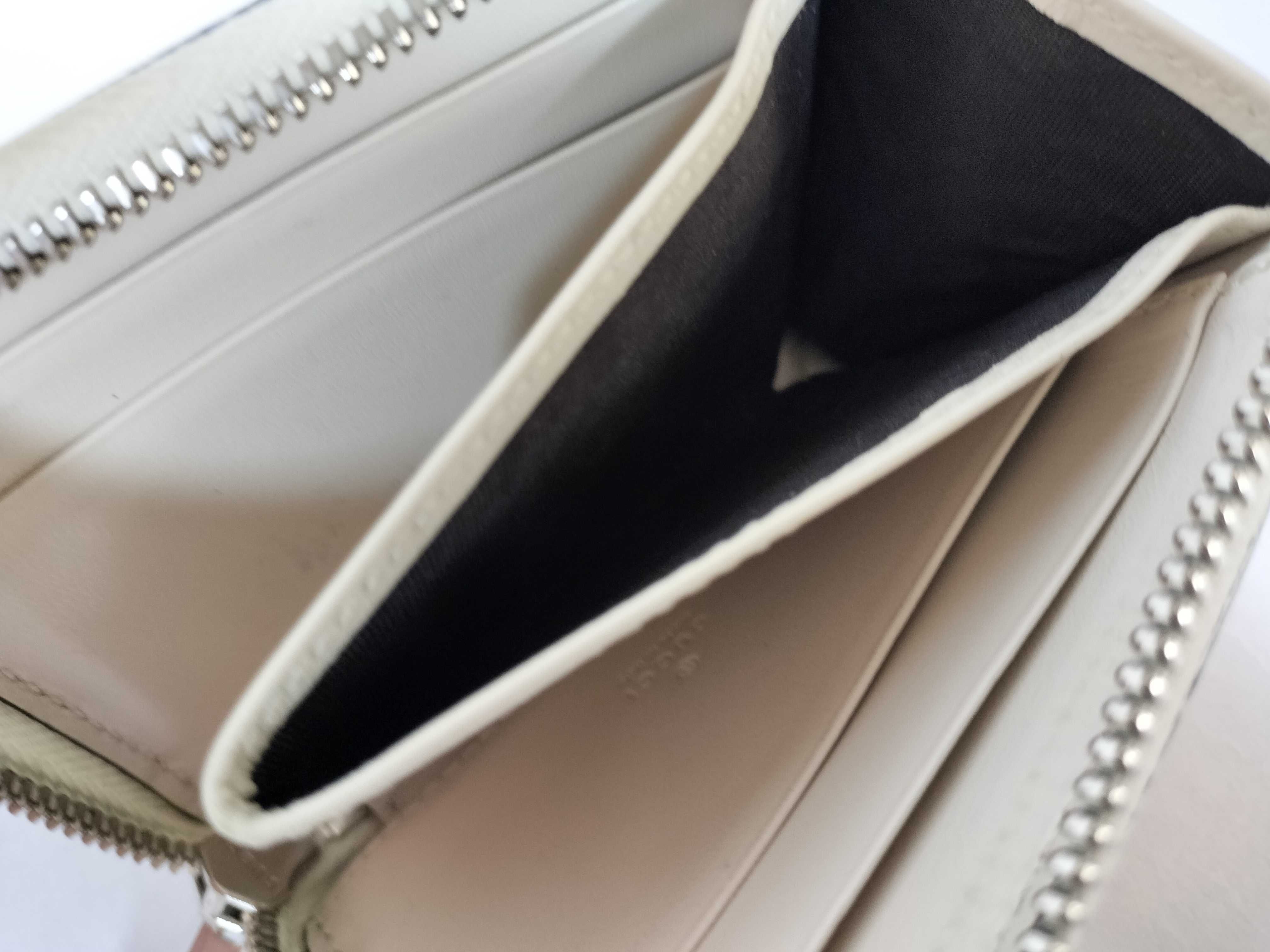 GG Embossed Compact Wallet 657571 — view 7