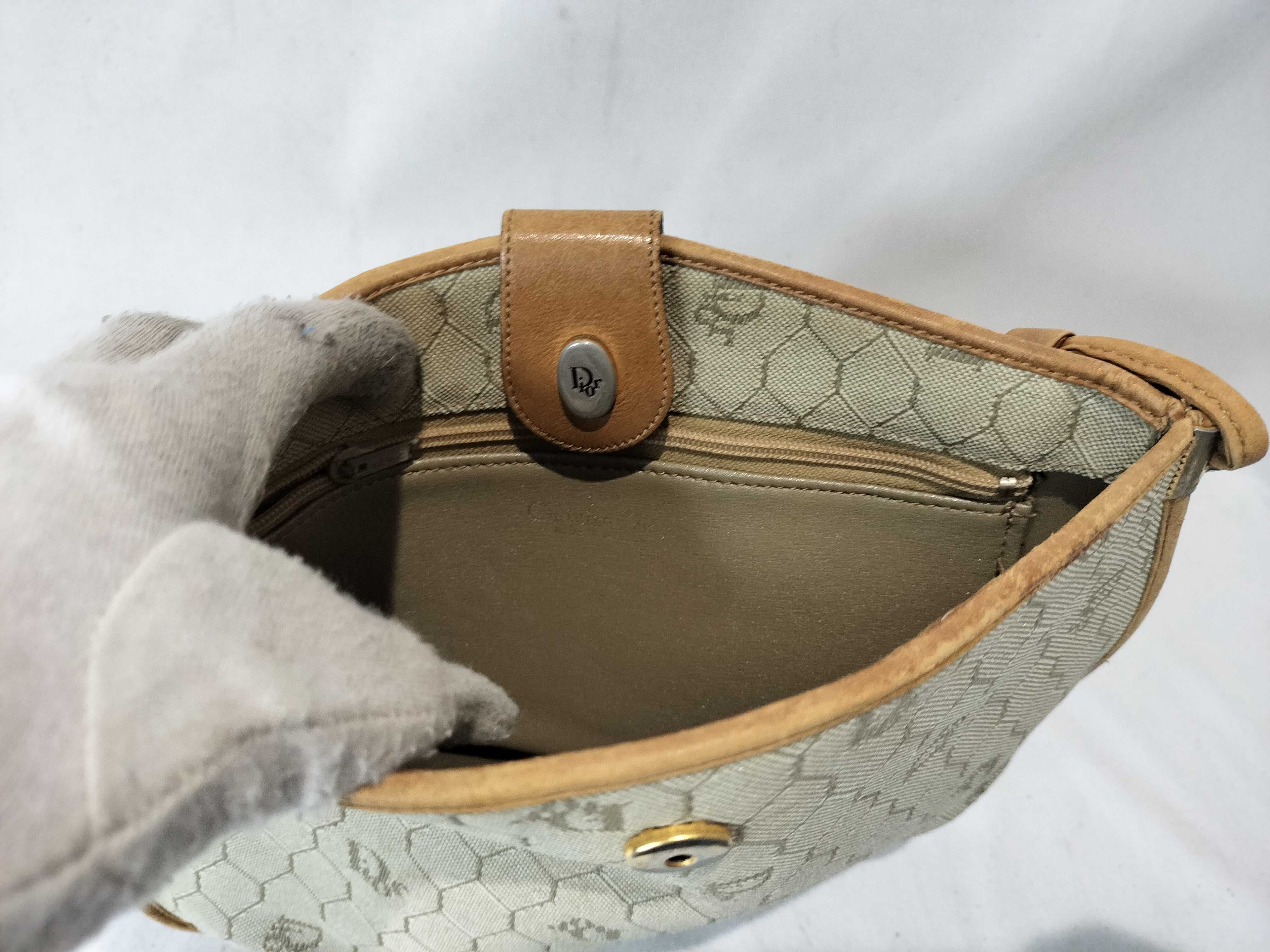all-over print vintage shoulder bag — view 9