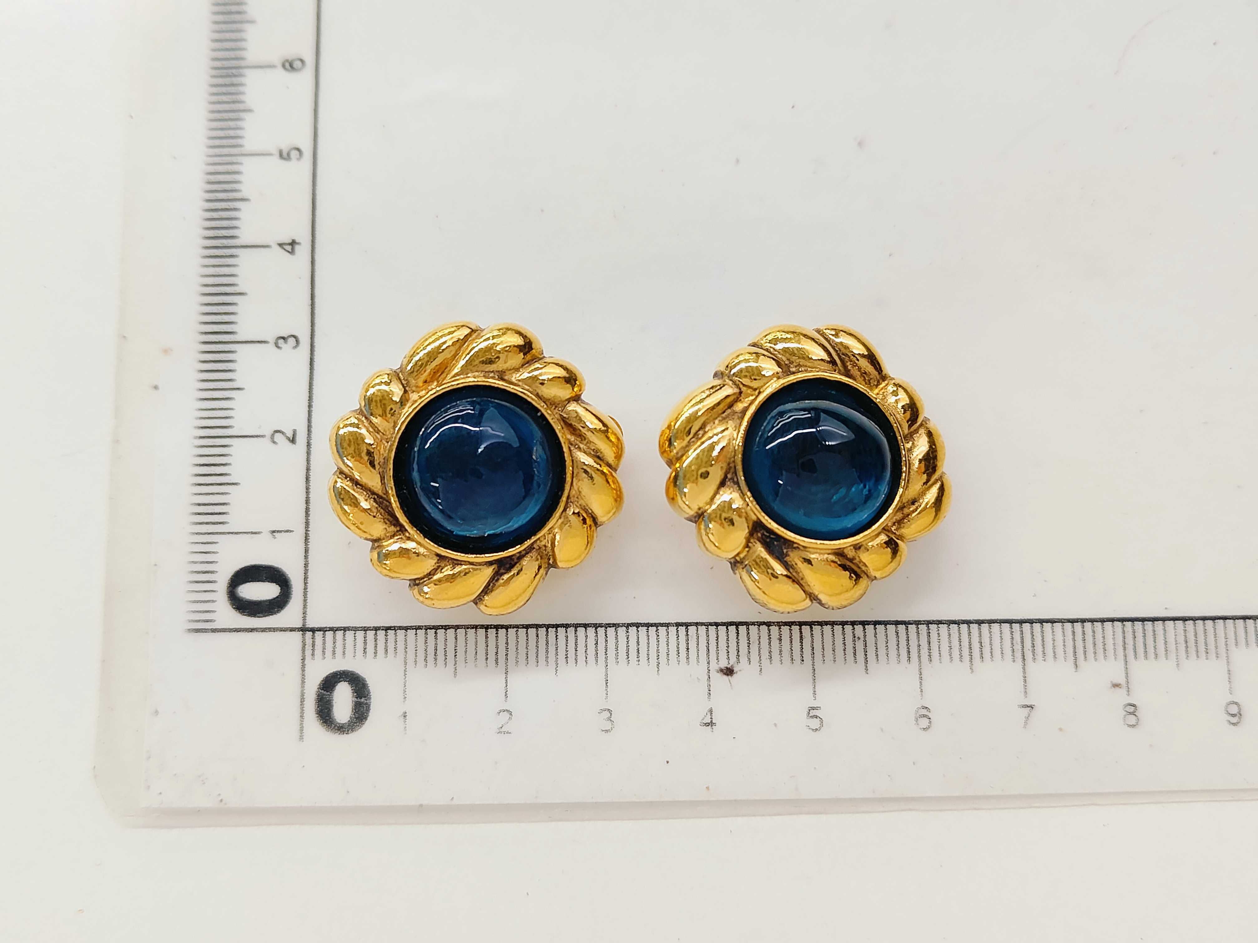 earrings — view 7