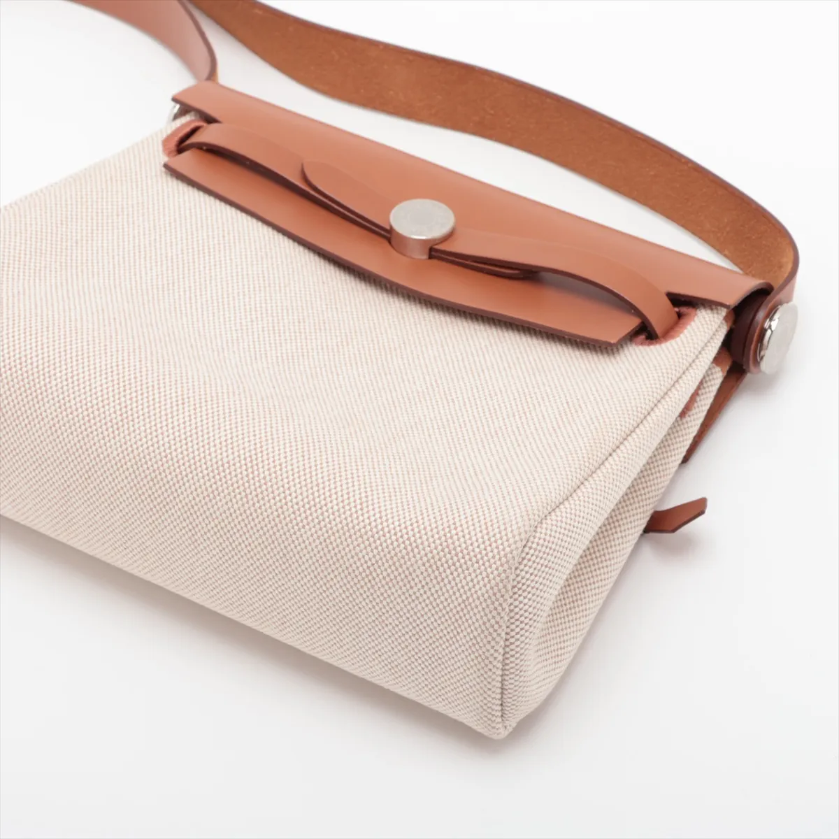 Herbag Zip 20 Mini Toile H x Vache Hunter Ecru x Brown Silver Hardware W: 2024 — view 3
