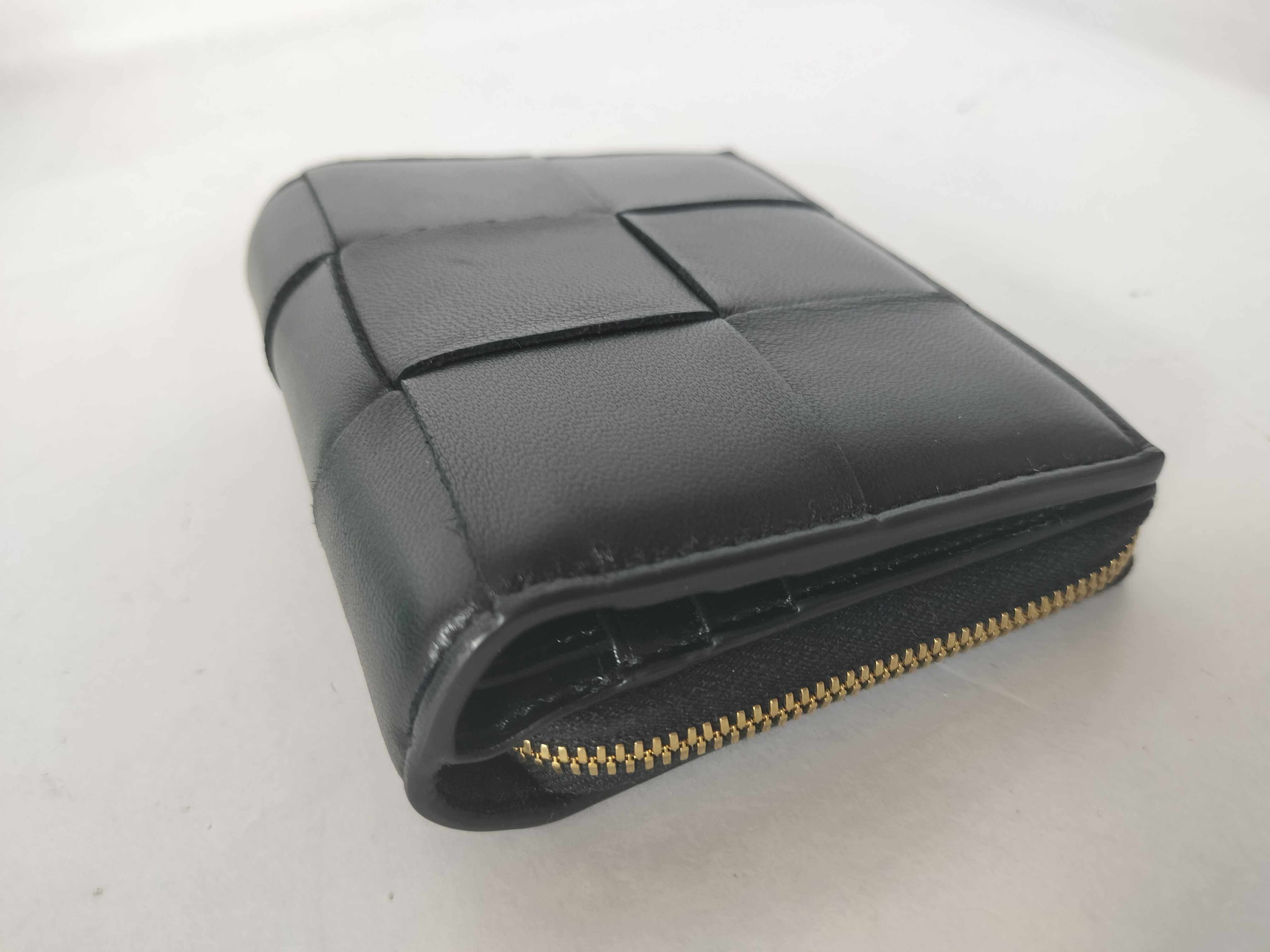 Intrecciato Maxi Intrecciato Cassette Leather Compact Wallet — view 3