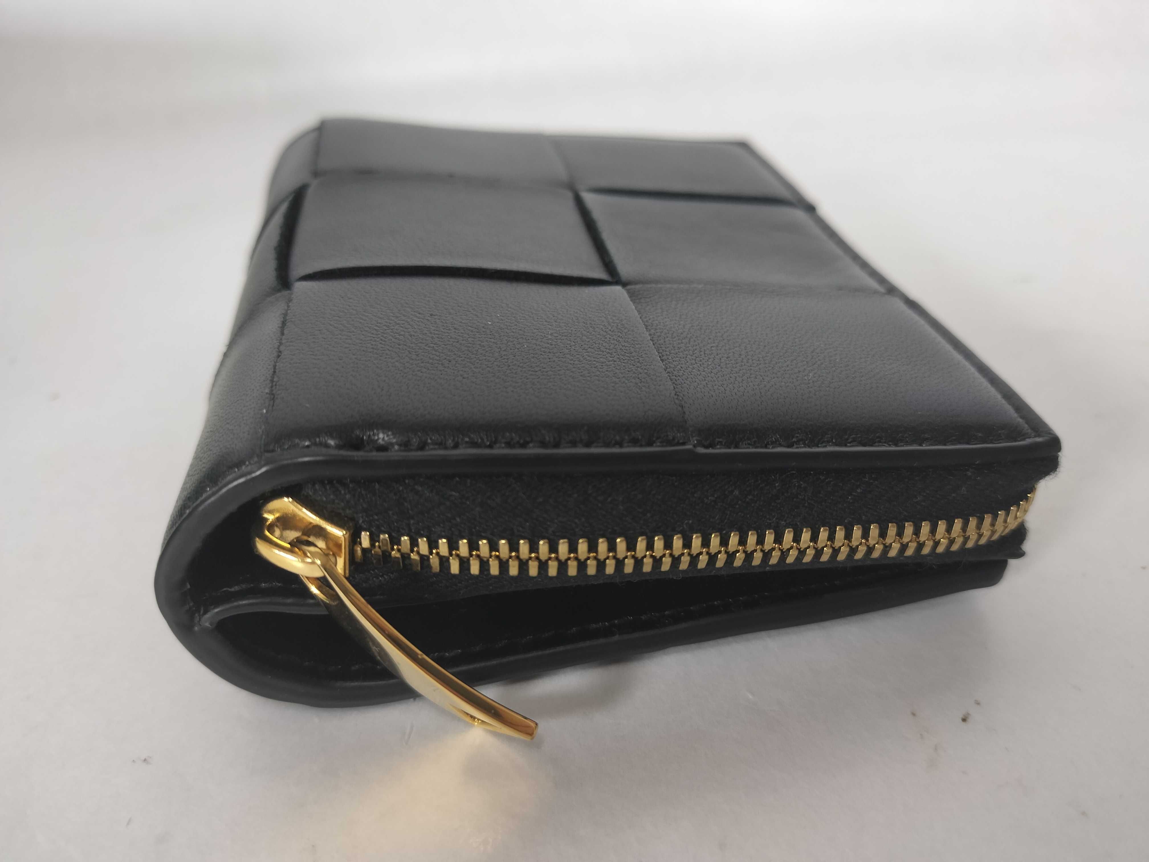 Intrecciato Maxi Intrecciato Cassette Leather Compact Wallet — view 6