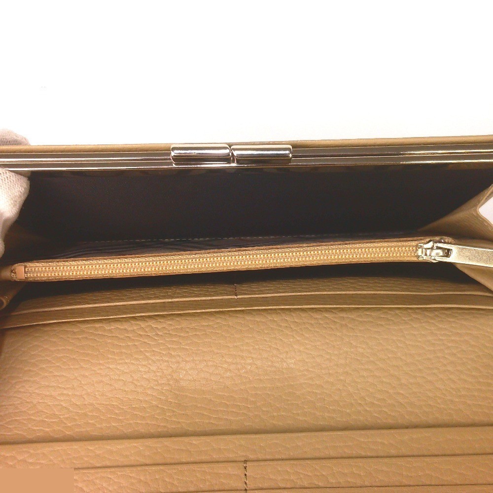 Other lines: Bags and Wallets — view 7