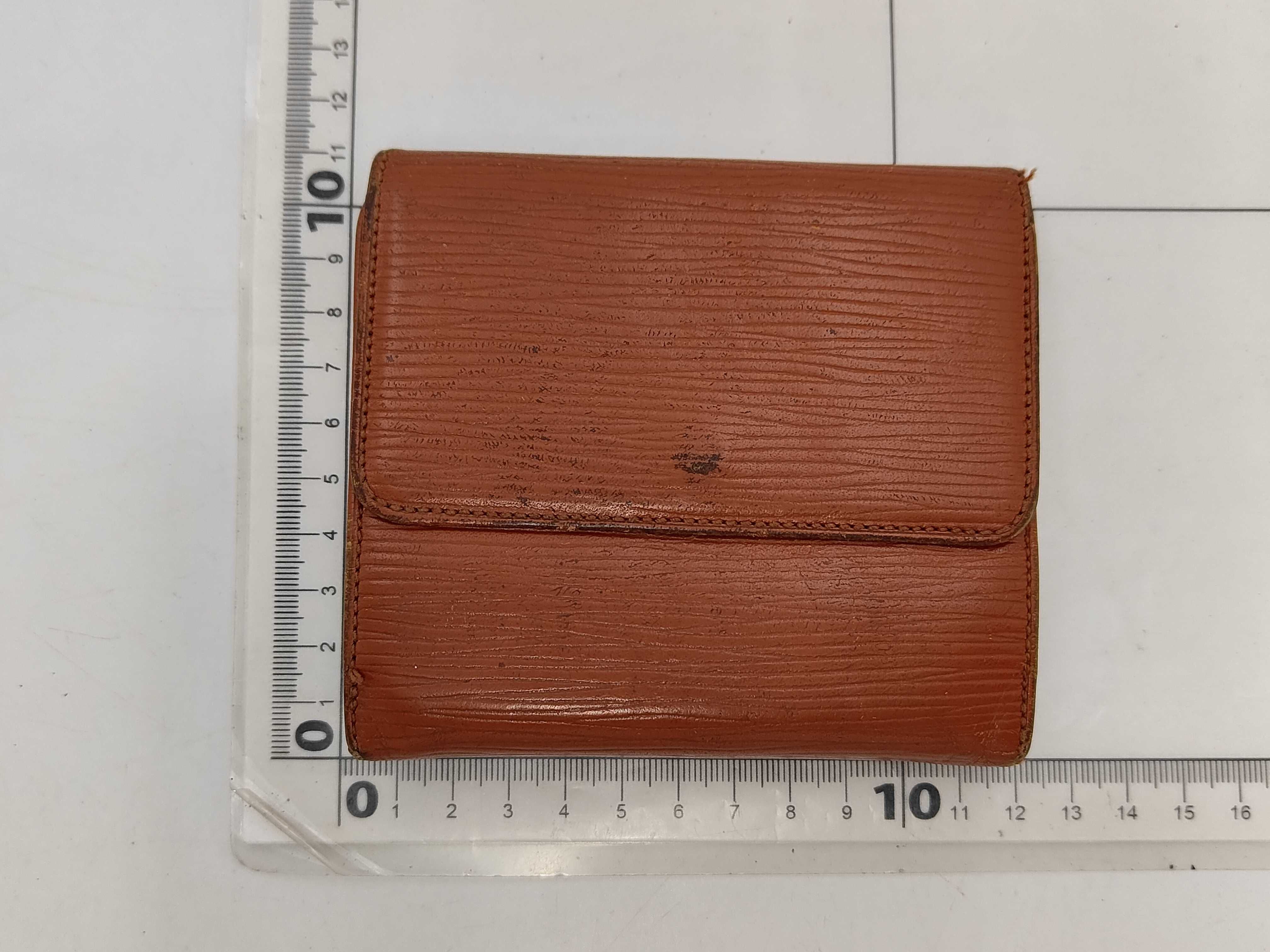wallet — view 2