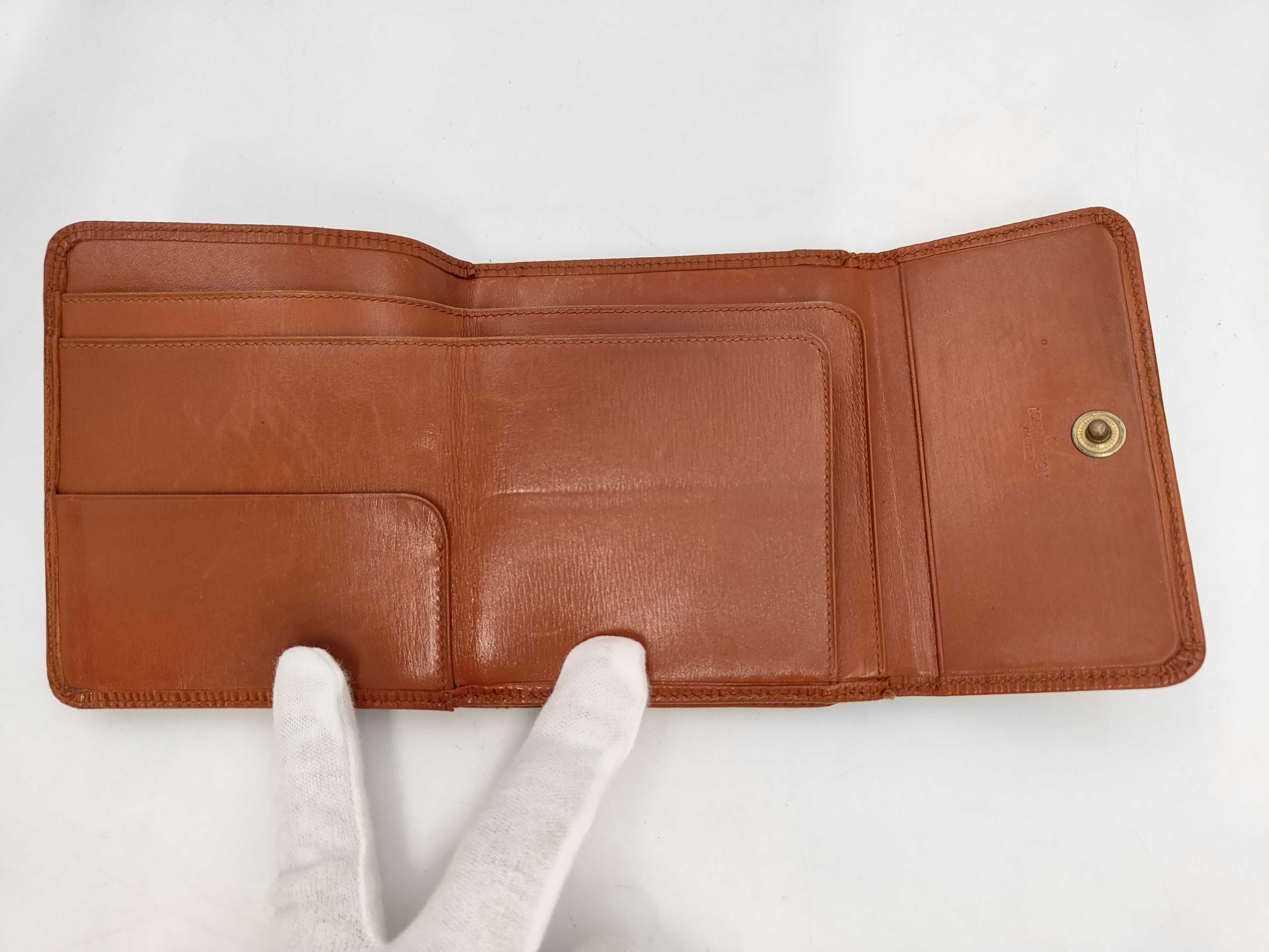 wallet — view 4