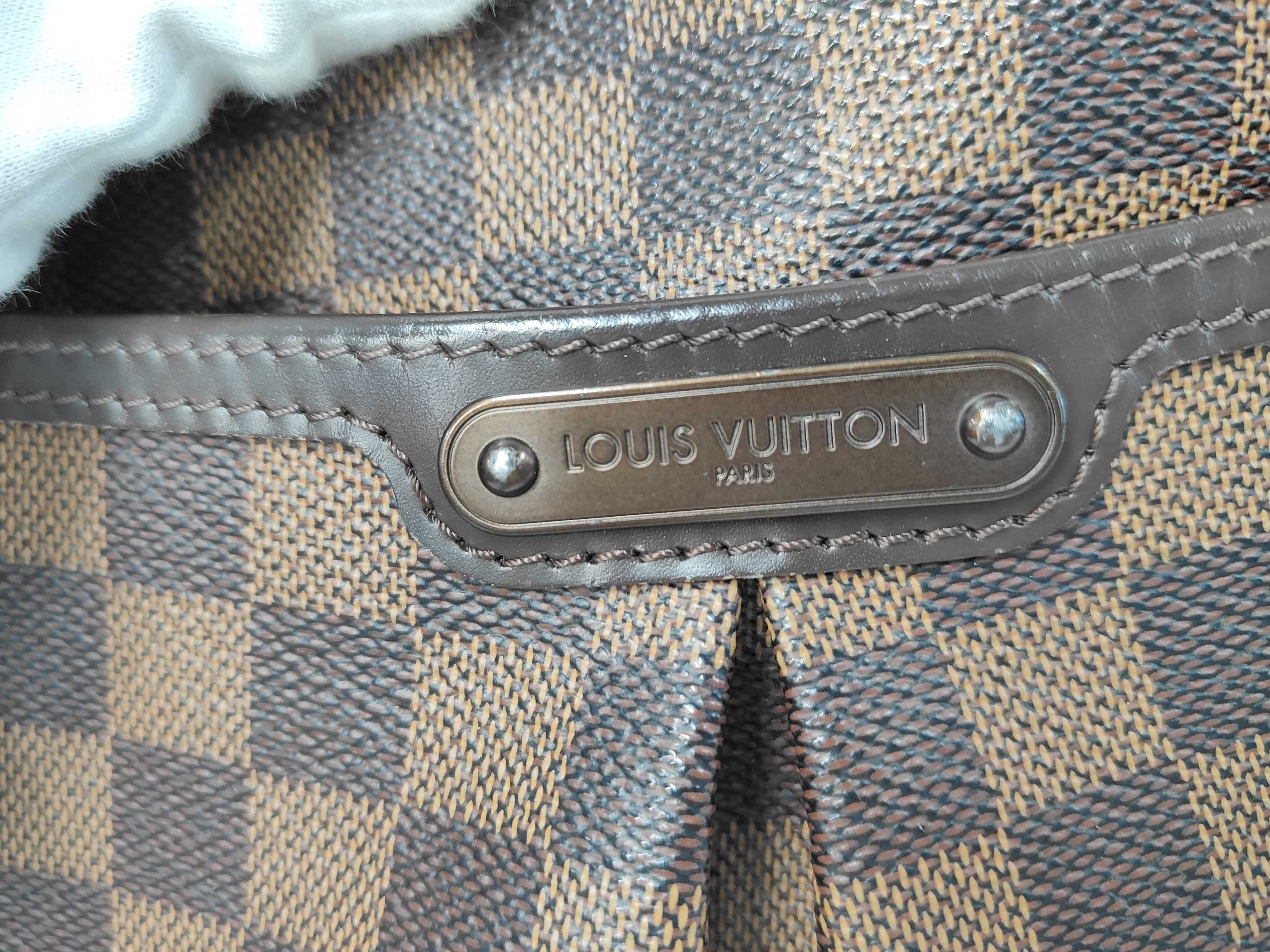 Damier Bloomsbury PM Shoulder Bag — view 10