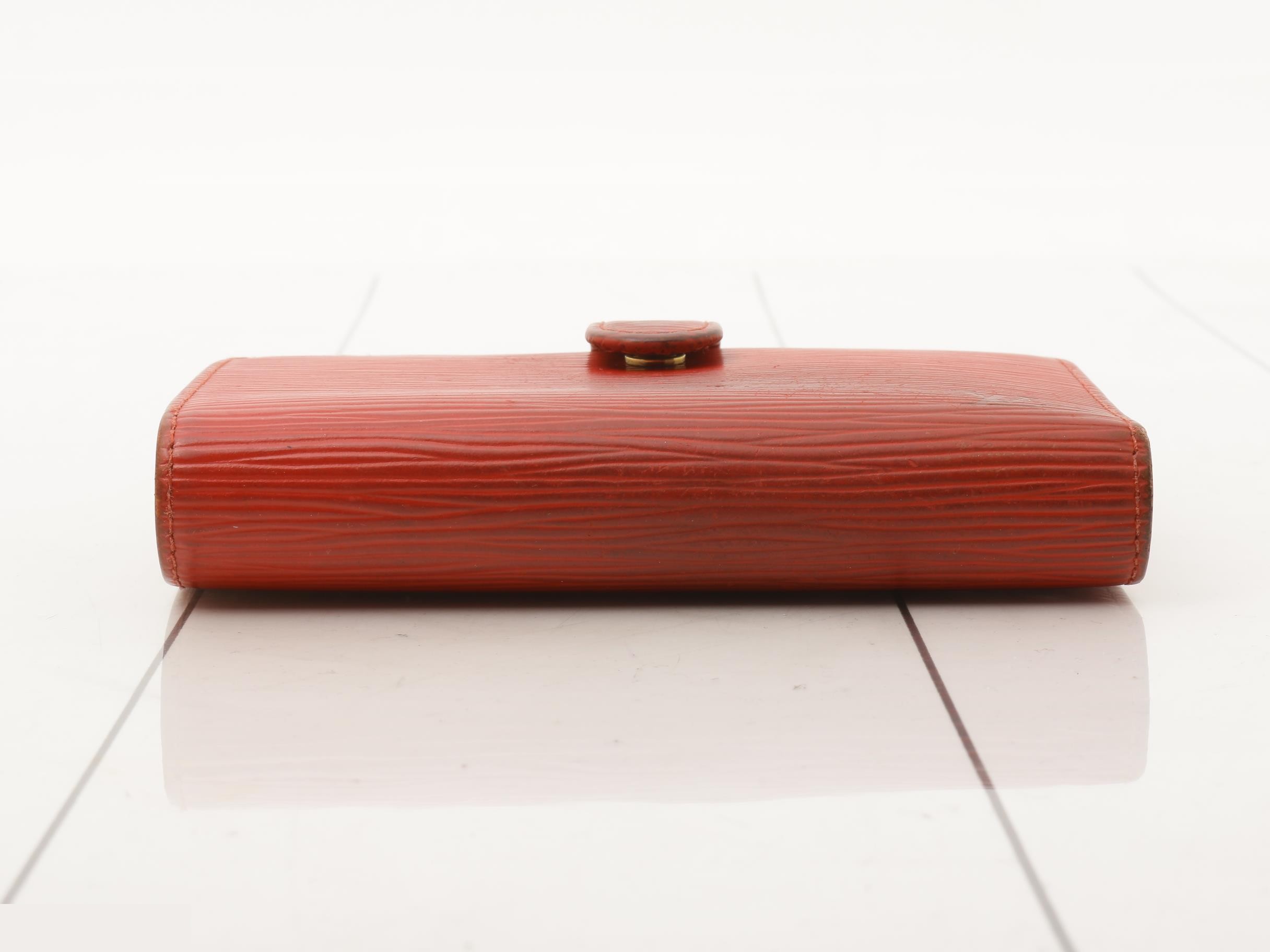 Epi Portemonnaie Viennois Bifold Wallet, Castilian Red — view 3