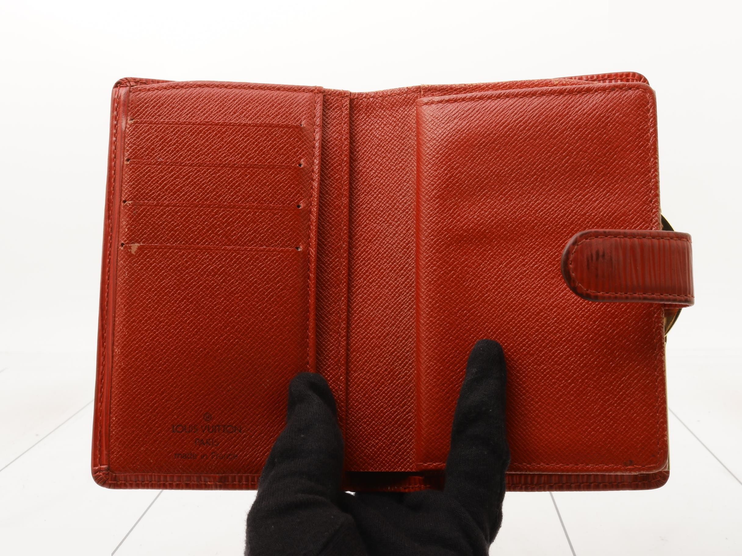 Epi Portemonnaie Viennois Bifold Wallet, Castilian Red — view 4