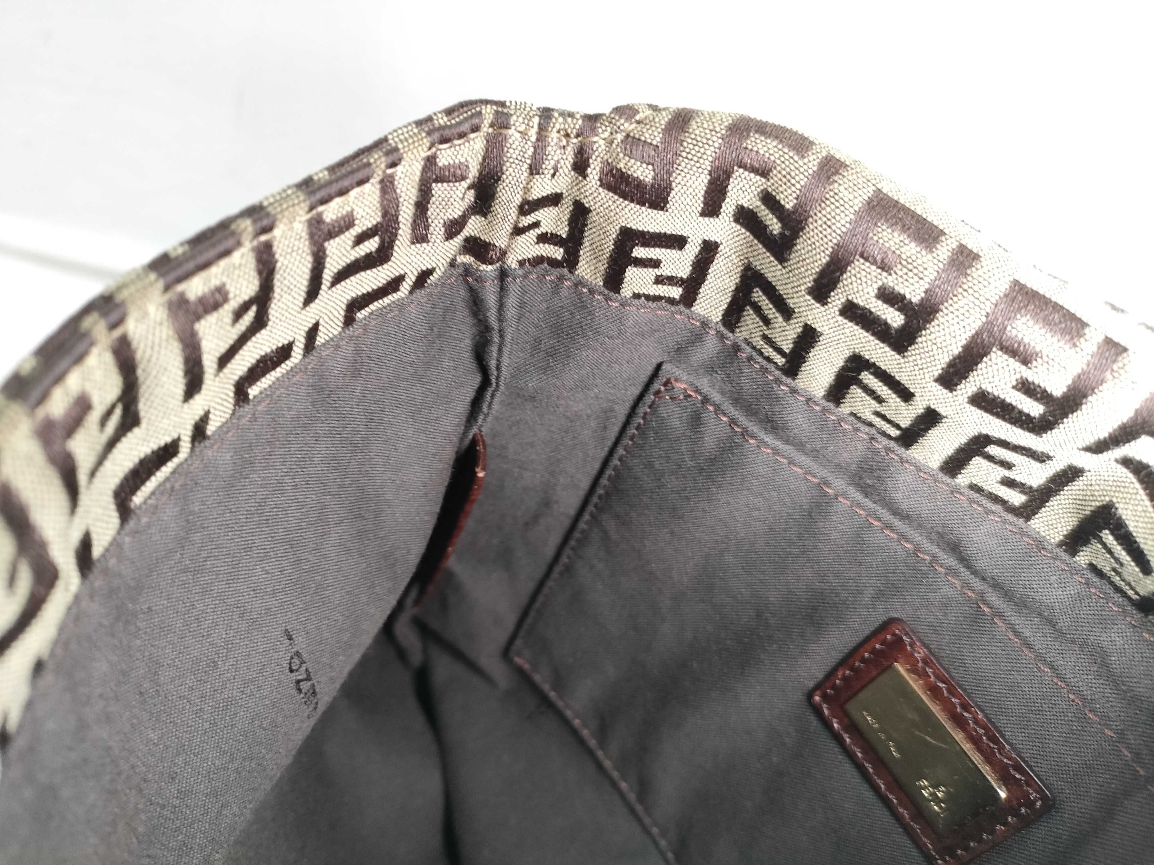 Zucchino Shoulder Bag — view 11