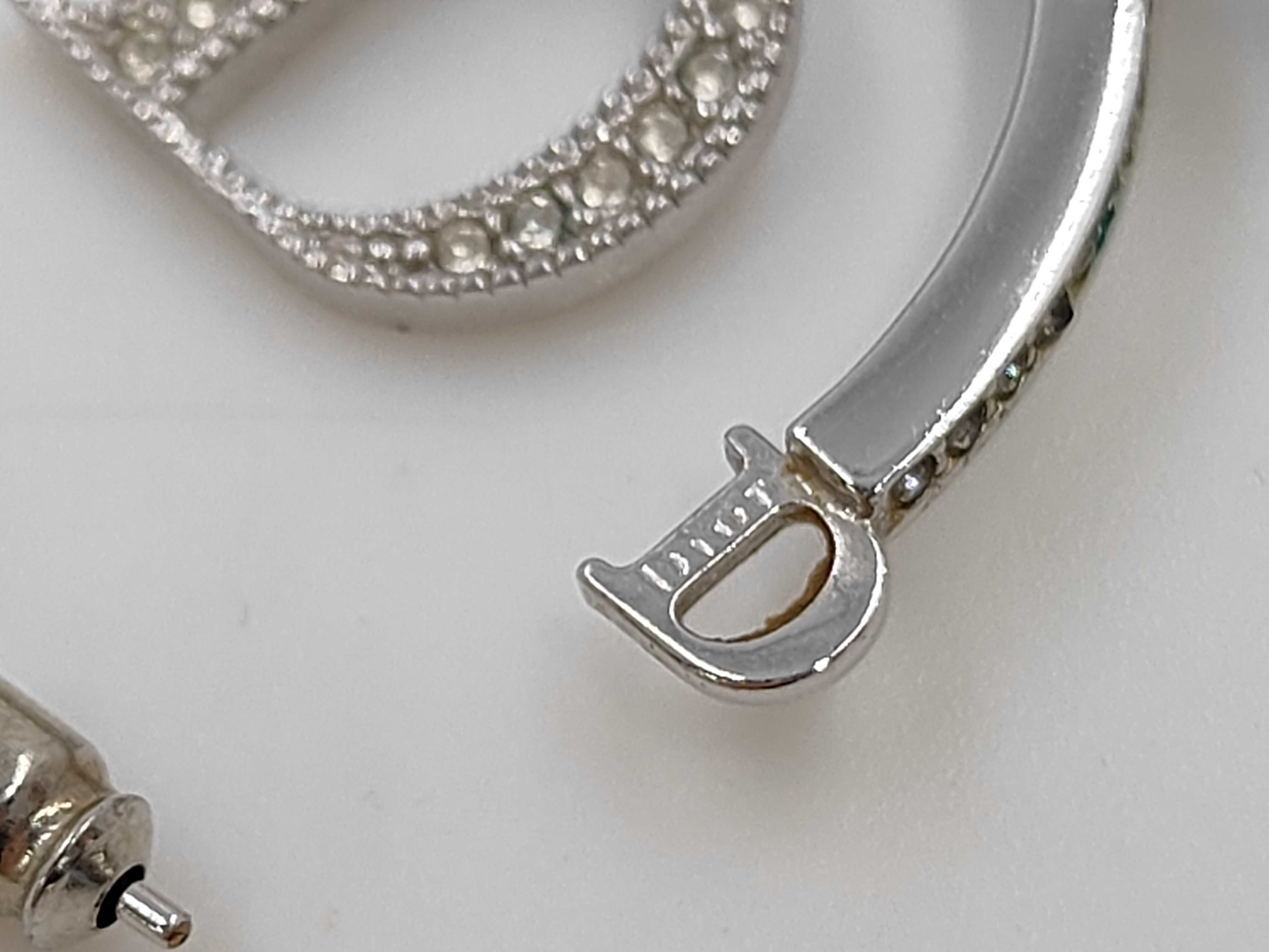 CD earrings vs. GP earrings — view 6
