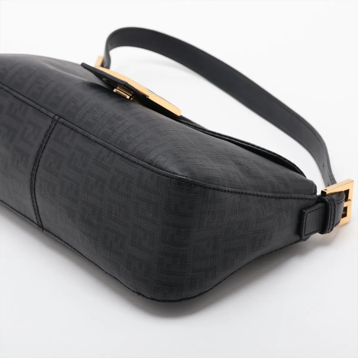 Mamma Bucket 8BR003 PVC x Leather Handbag, Black — view 3