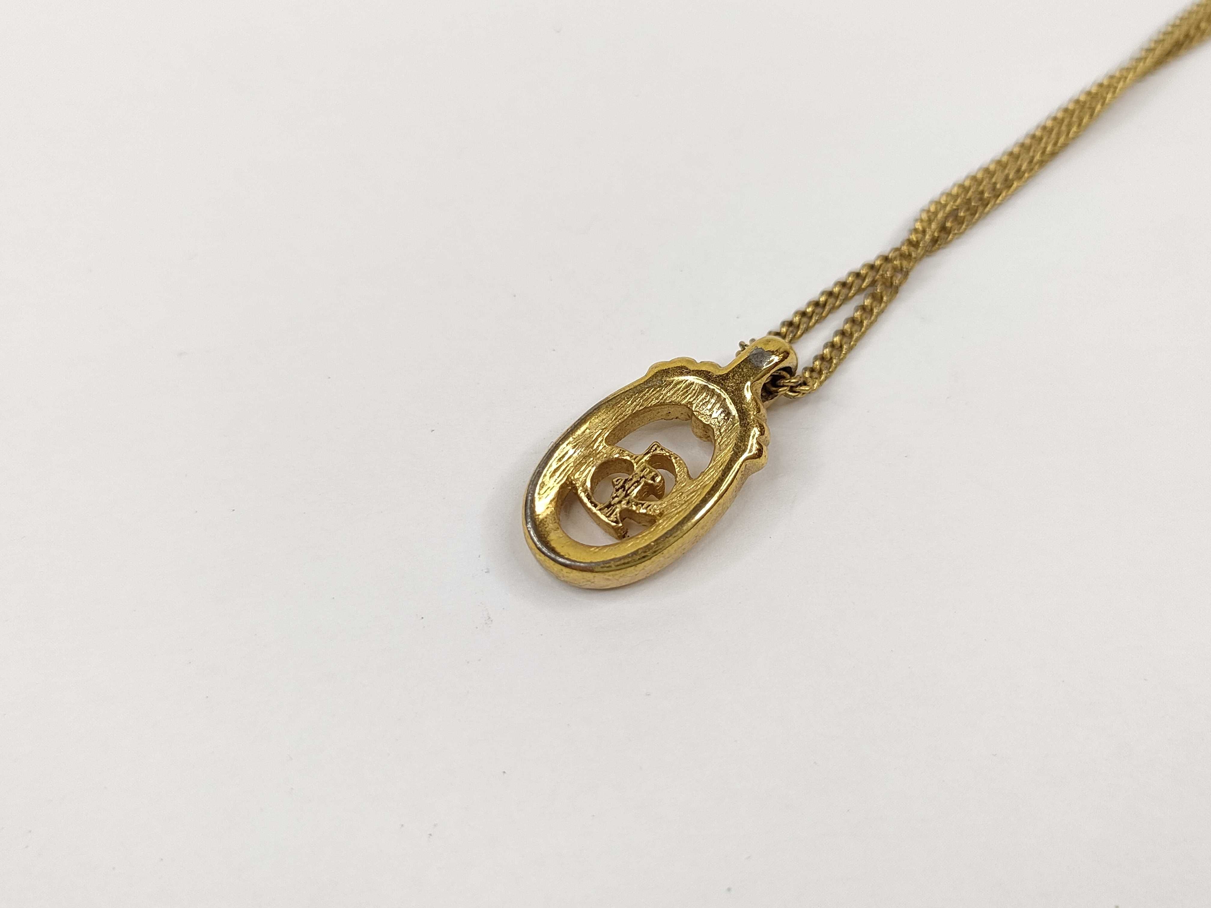 necklace — view 3