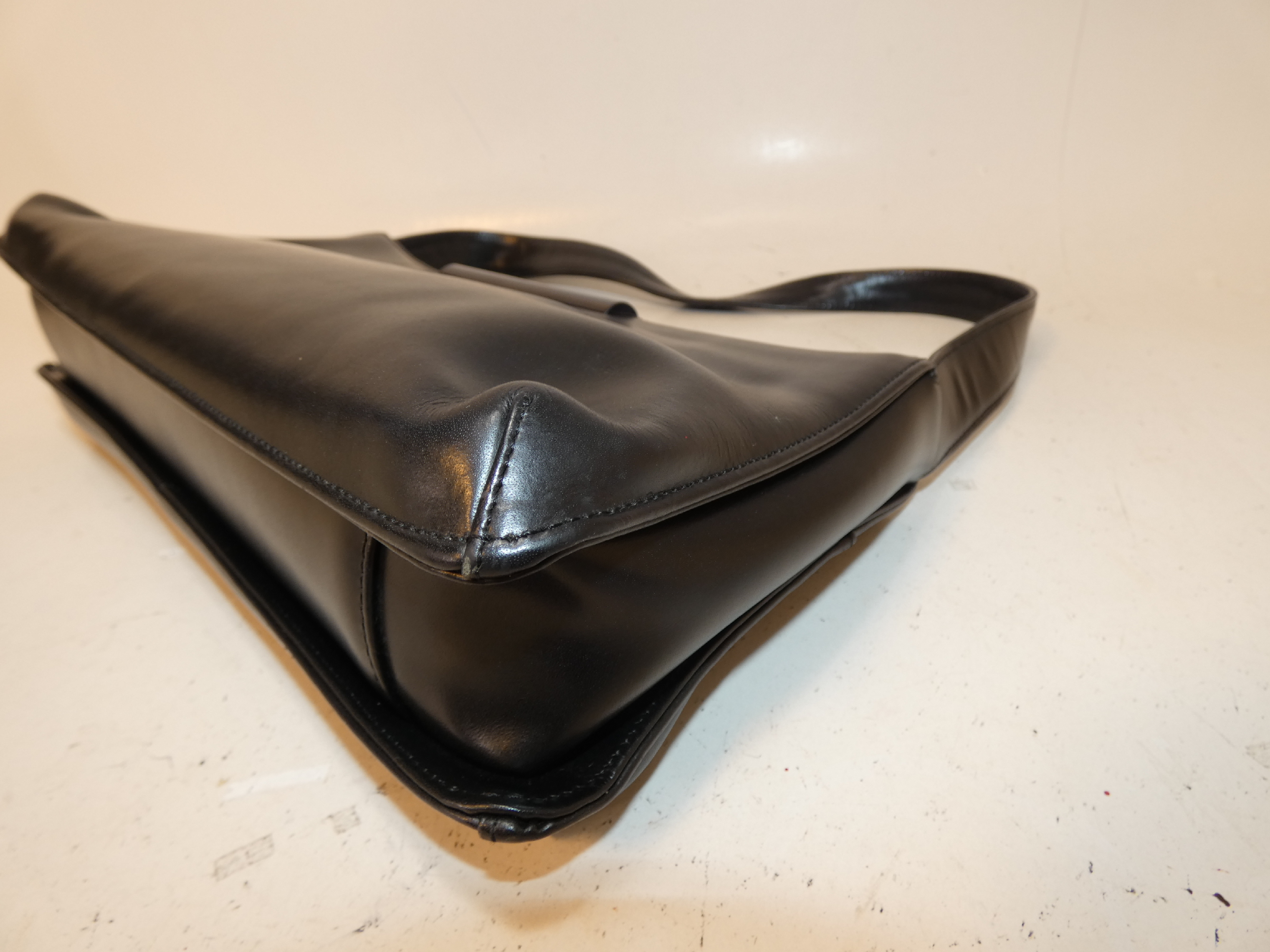 Leather Black One-Hand Handbag — view 7