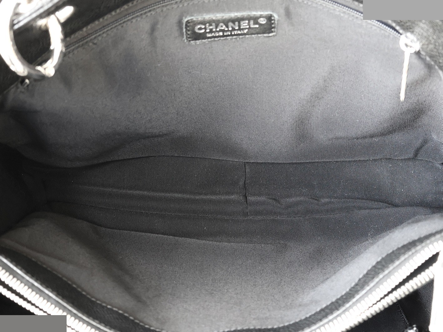 Caviar Skin GST Chain Tote Bag, Black — view 11