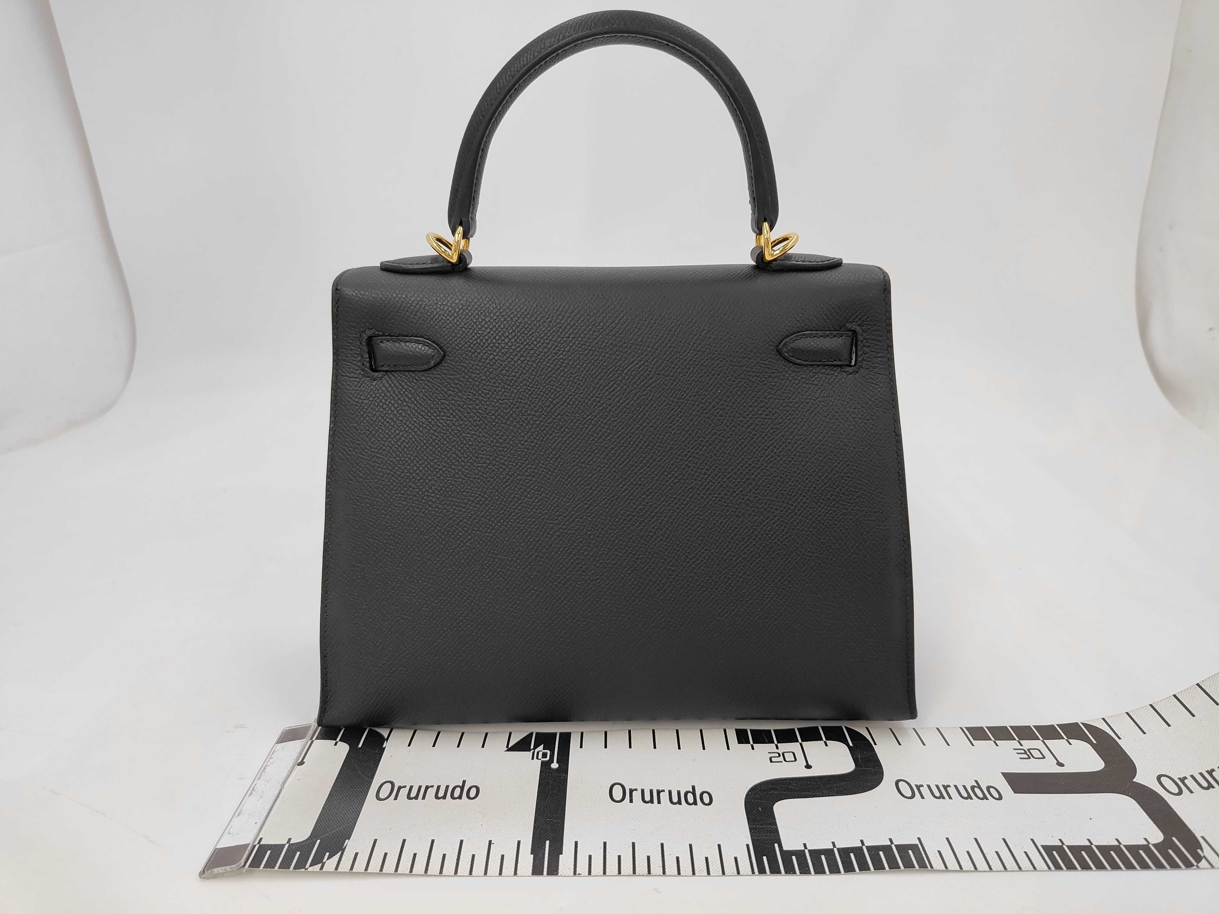 Kelly 25 Black Epsom Leather Handbag with Gold Hardware (K Stamp) — view 2
